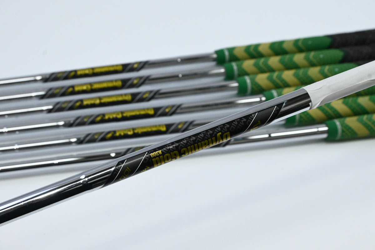 Callaway Elyte Irons / 5-PW+AW / Regular Flex Dynamic Gold Mid 100 R300