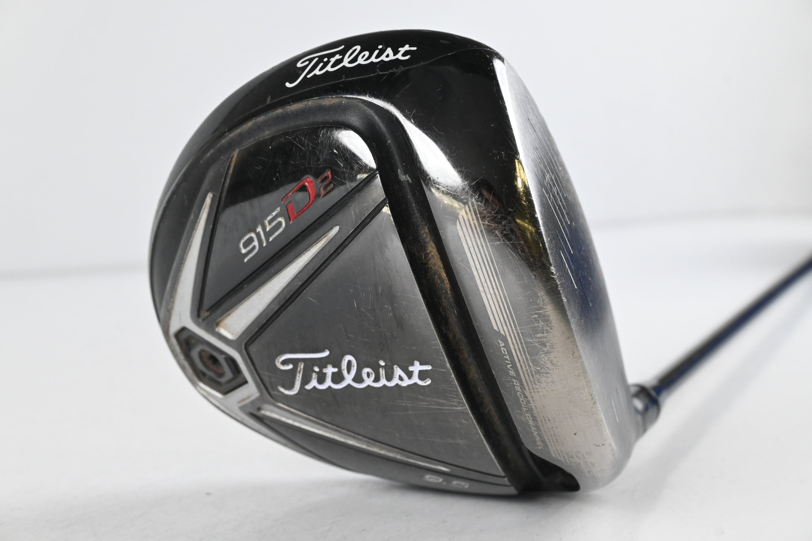 Titleist 915 D2 Driver / 9.5 Degree / Stiff Flex Diamana 'ahina 82 Shaft