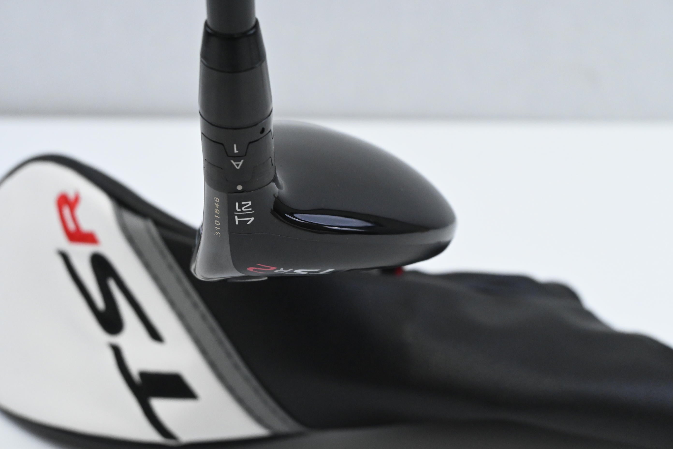 Titleist TSR2 #4 Hybrid / 21 Degree / Regular Flex Tensei AV Blue 65 Shaft
