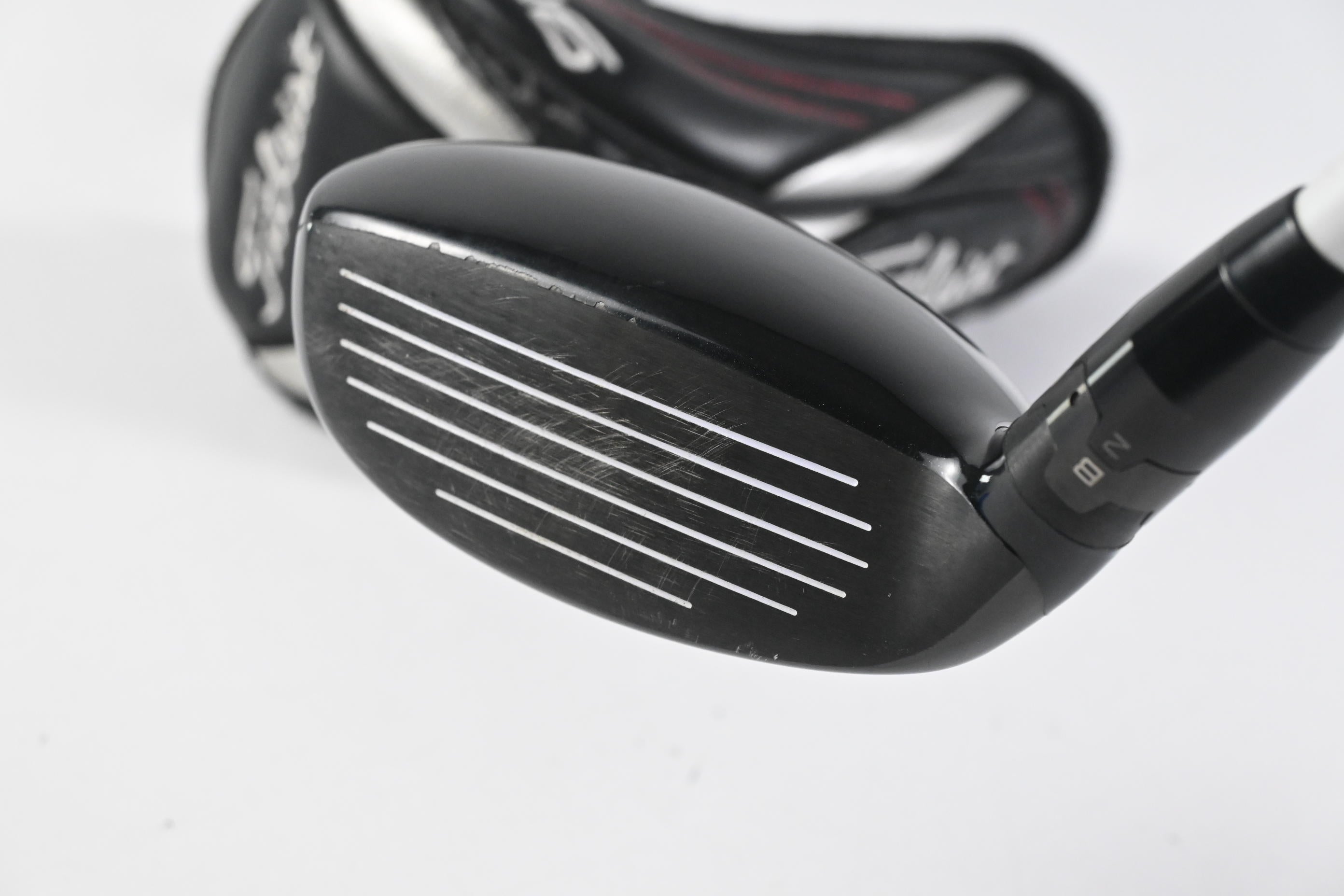 Titleist 915H #2 Hybrid / 18 Degree / Stiff Flex Aldila Rogue Black 85 Shaft