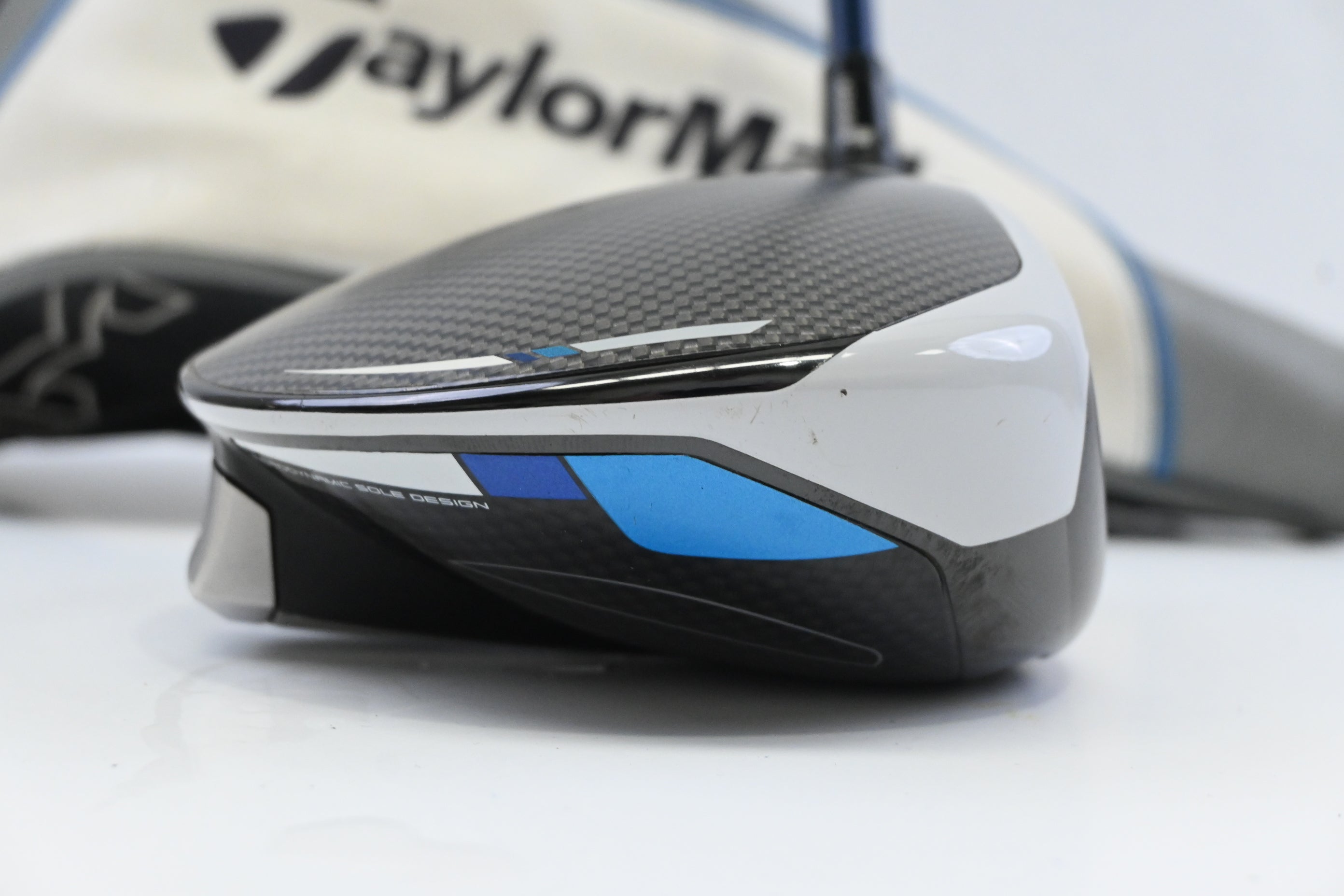 Taylormade SIM Max Driver / 10.5 Degree / Regular Flex Fujikura Ventus Blue 6