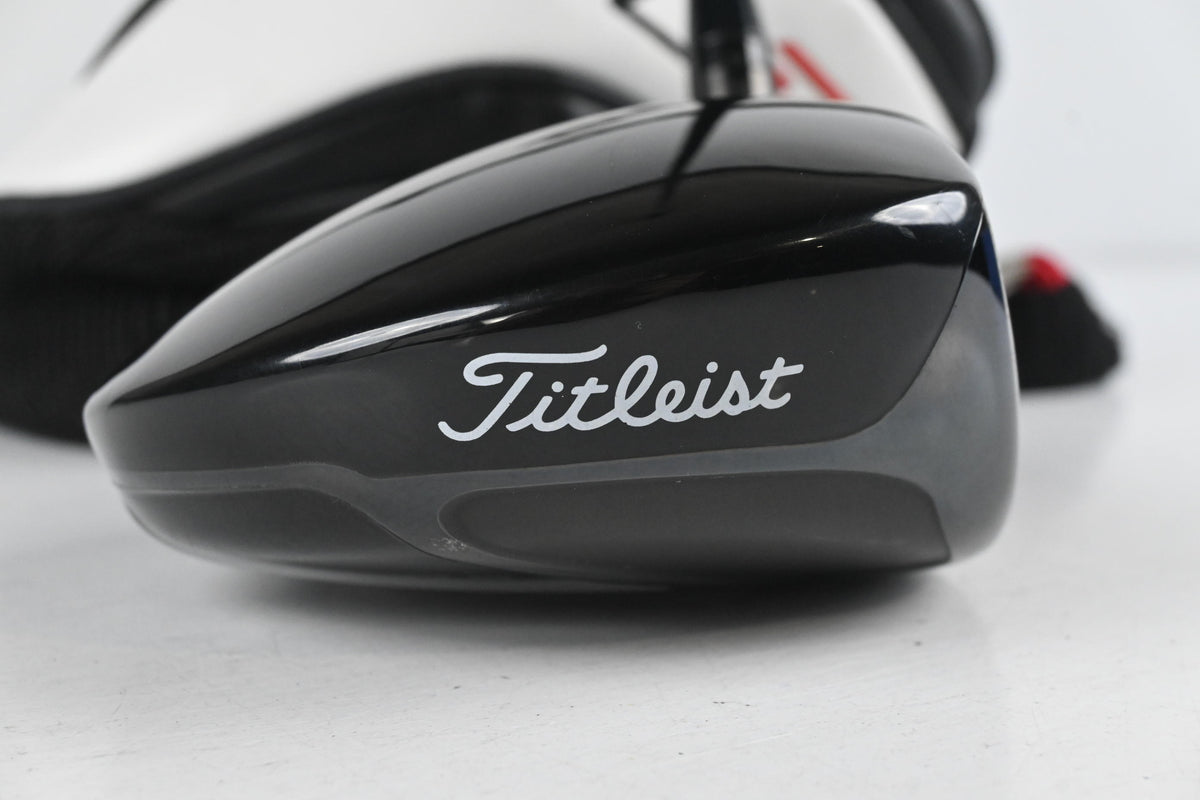 Titleist 910 D3 Driver / 9.5 Degree / Stiff Flex Diamana 'ahina 72 Shaft