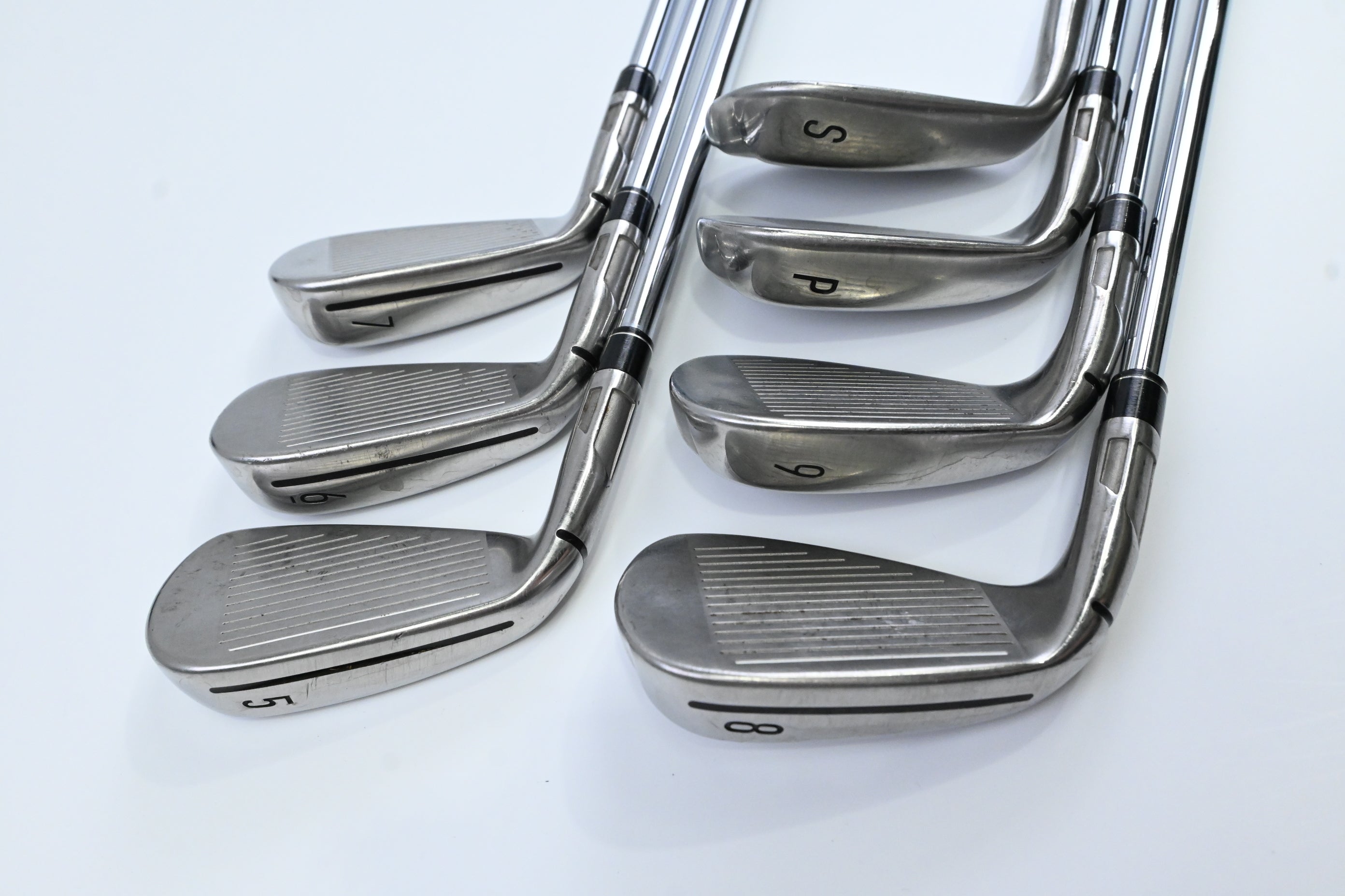 Taylormade SIM2 Max Irons / 5-PW+SW / Regular Flex Elevate 95 Shafts