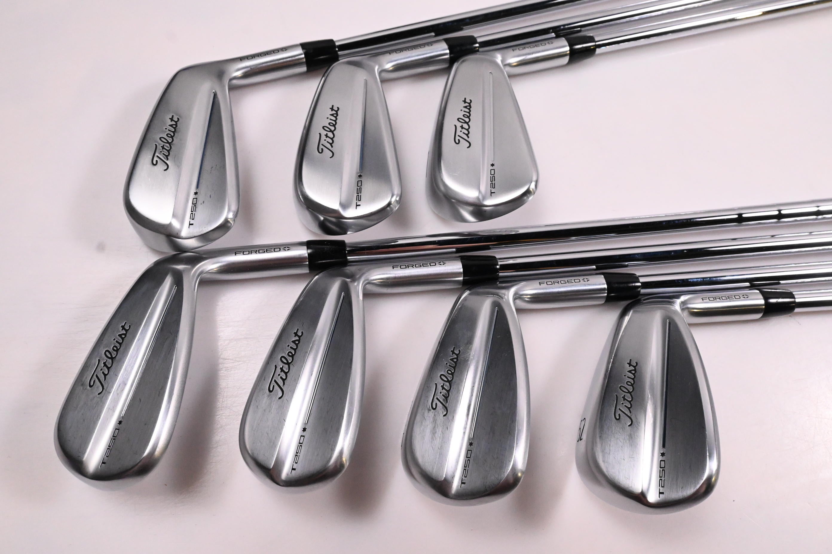 Titleist T250* 2025 Irons / 5-PW+52° / Regular Flex N.S.Pro 850GH Shafts
