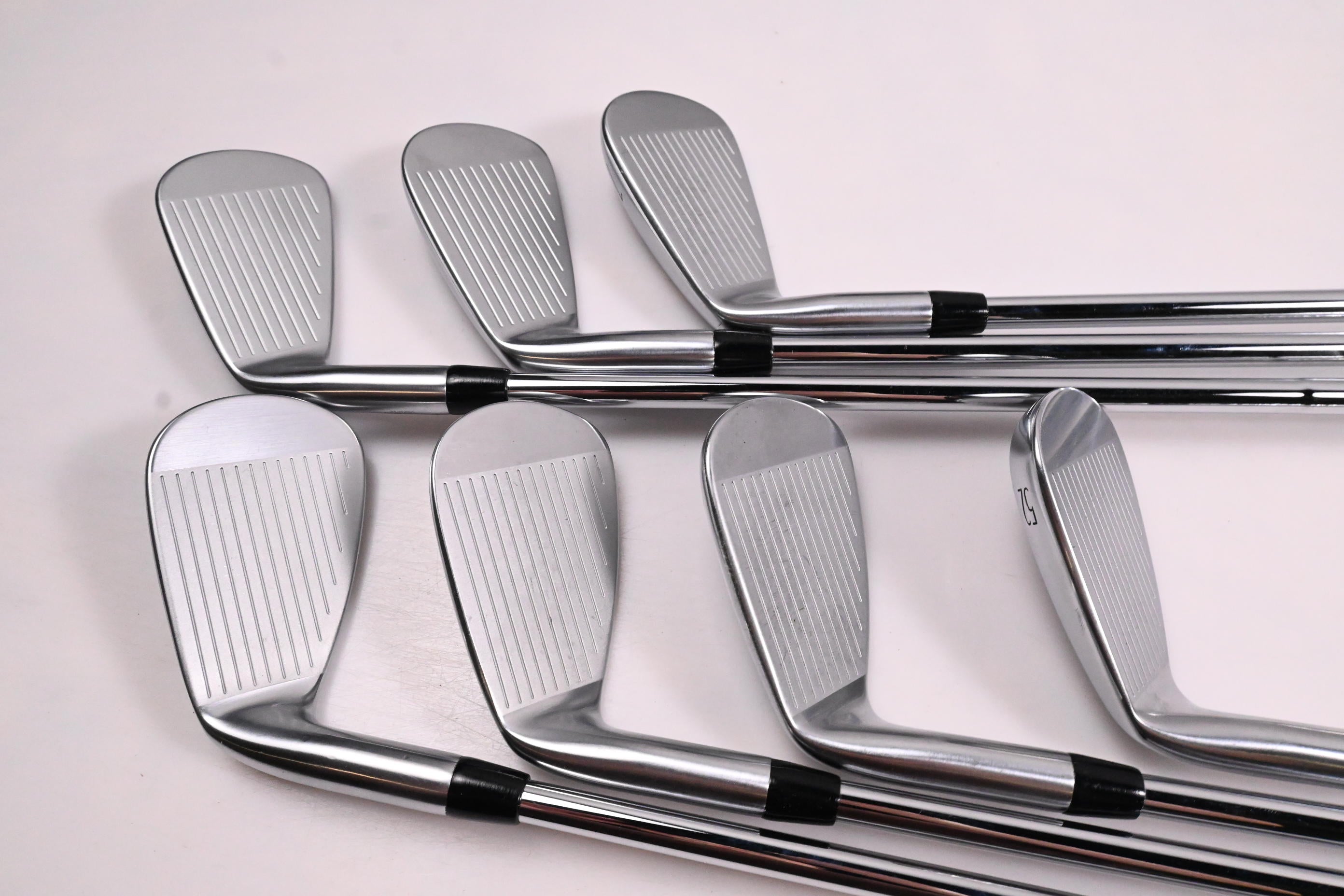 Titleist T250* 2025 Irons / 5-PW+52° / Regular Flex N.S.Pro 850GH Shafts