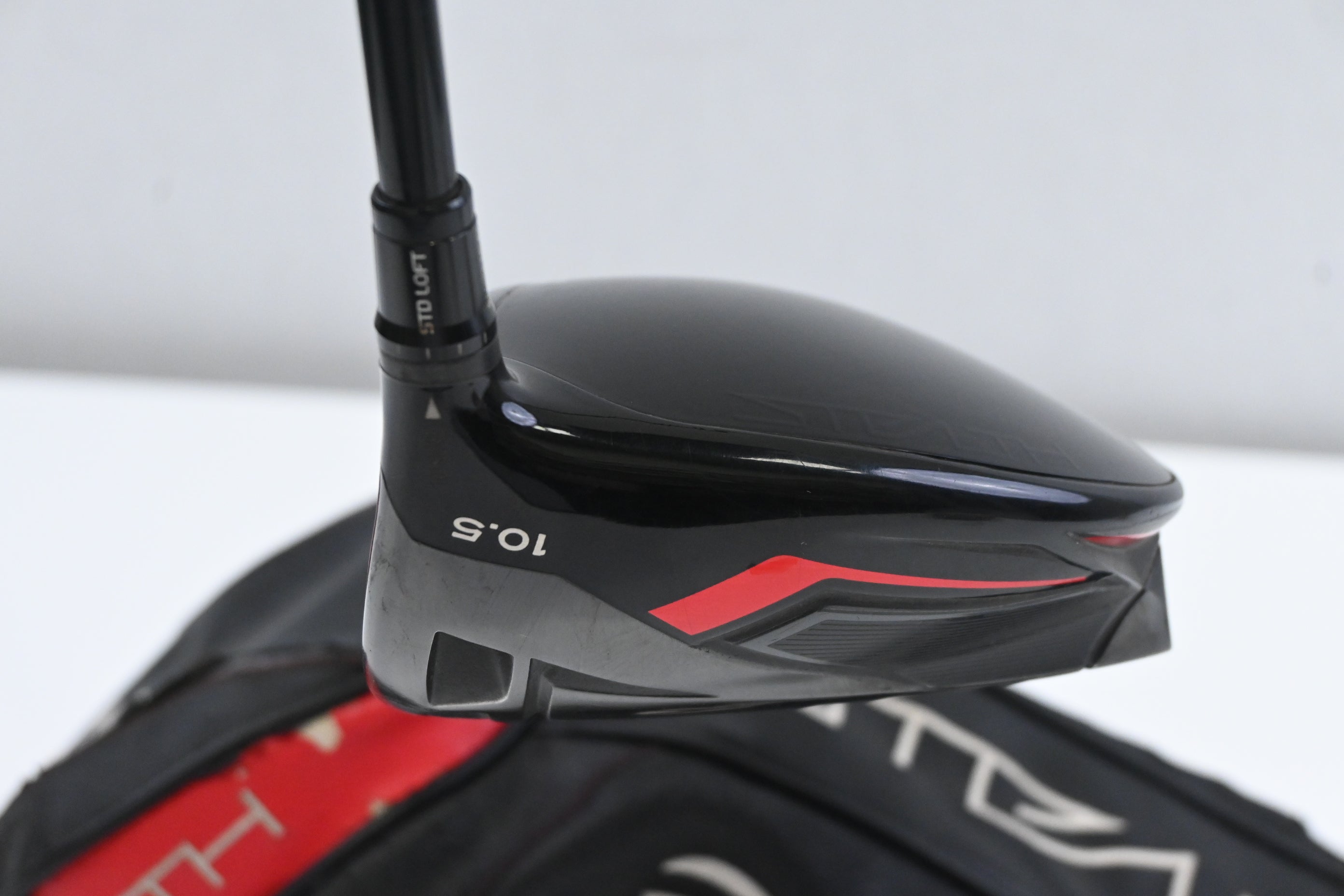 Taylormade Stealth Driver / 10.5 Degree / Regular Flex Fujikura Ventus Red 5