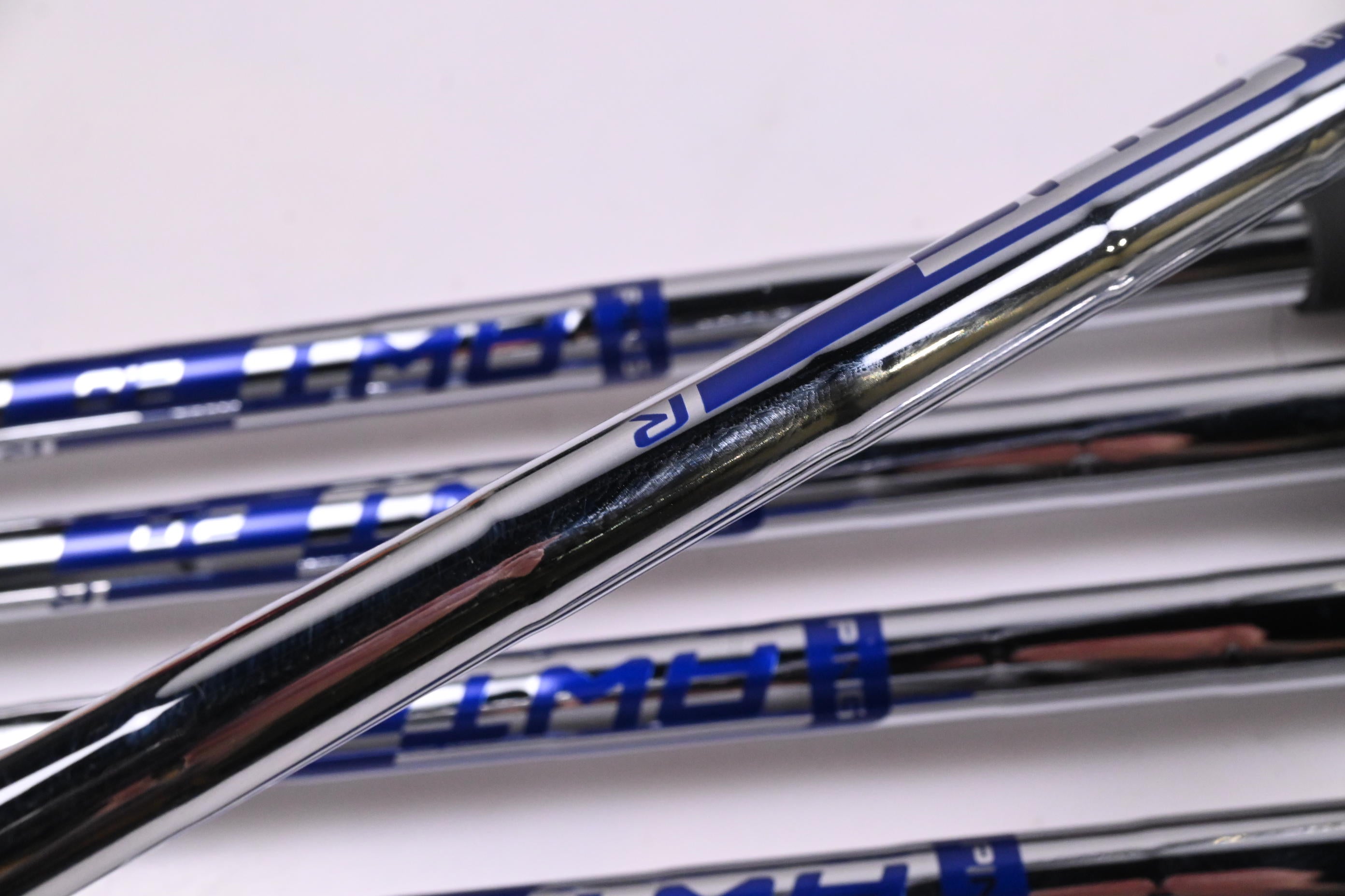 Ping G430 Irons / 5-PW / Blue Dot / Regular Flex Ping AWT 2.0 Shafts