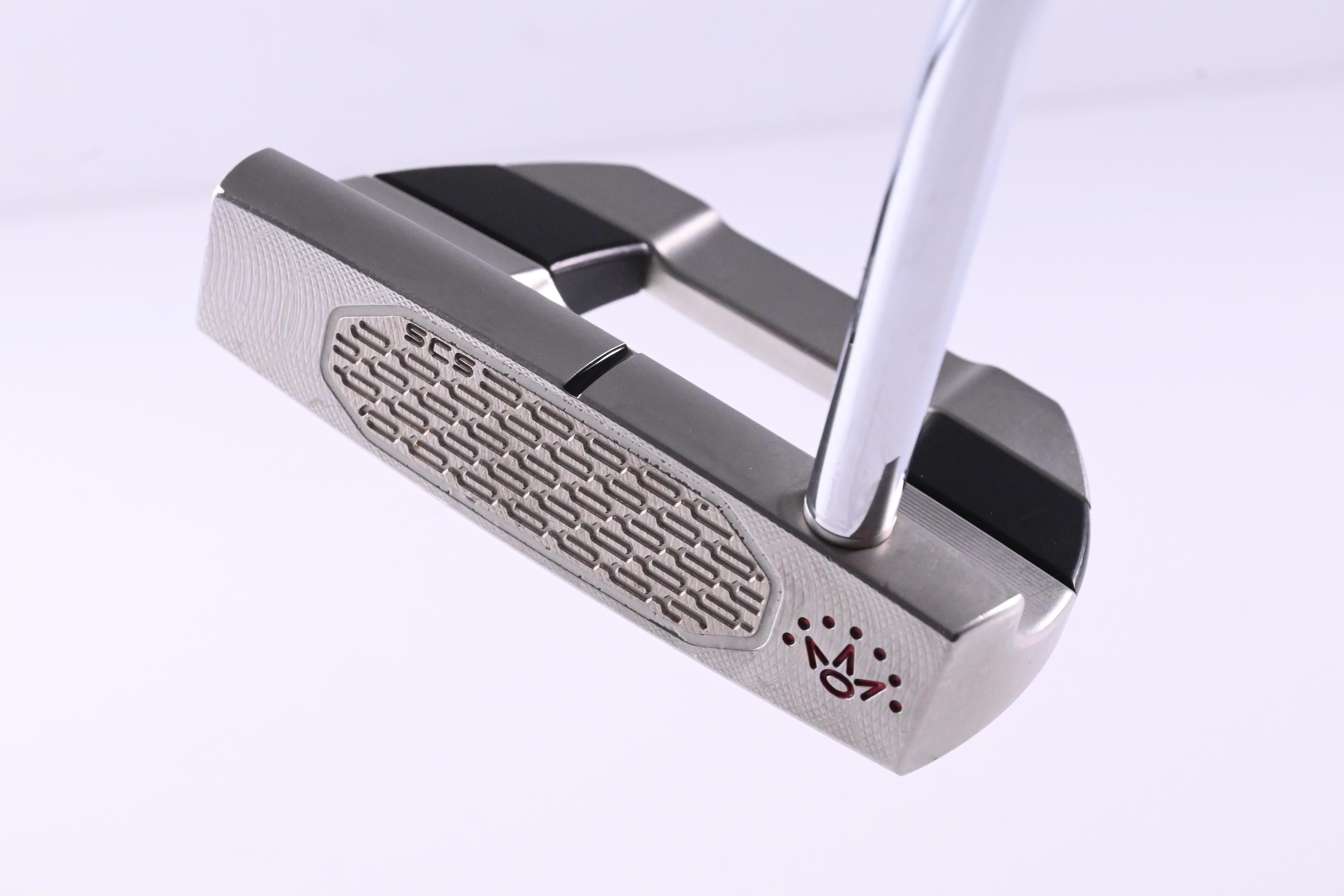 Scotty Cameron 2025 Studio Style Fastback Putter / 33 Inch