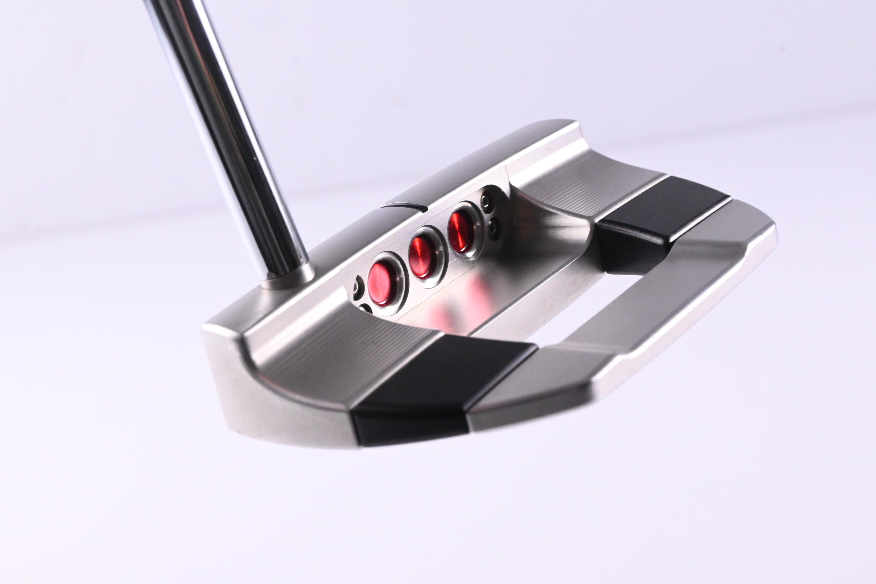 Scotty Cameron 2025 Studio Style Fastback Putter / 33 Inch