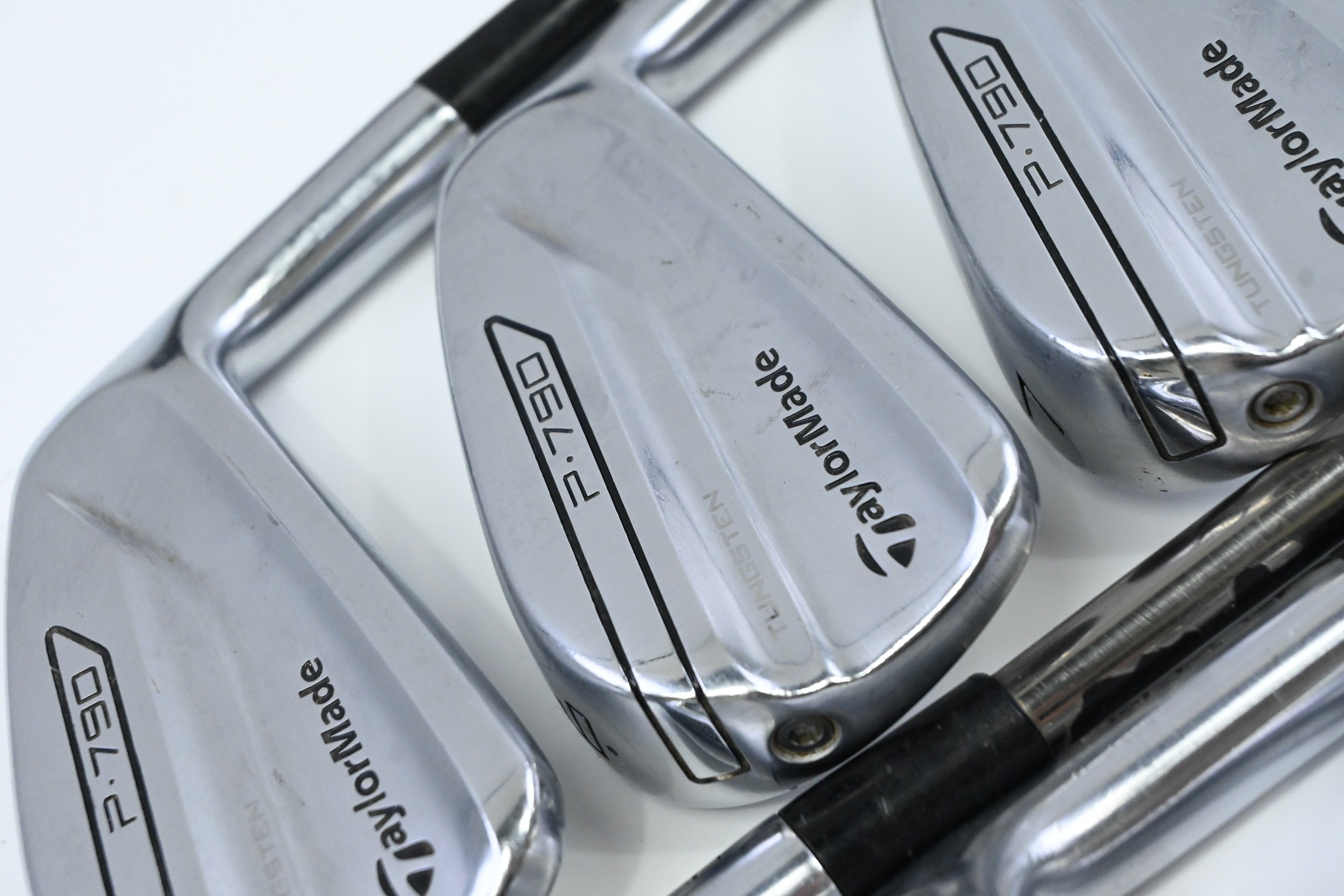 Taylormade P790 2017 Irons / 5-PW / Regular Flex UST Recoil ES 460 Shafts