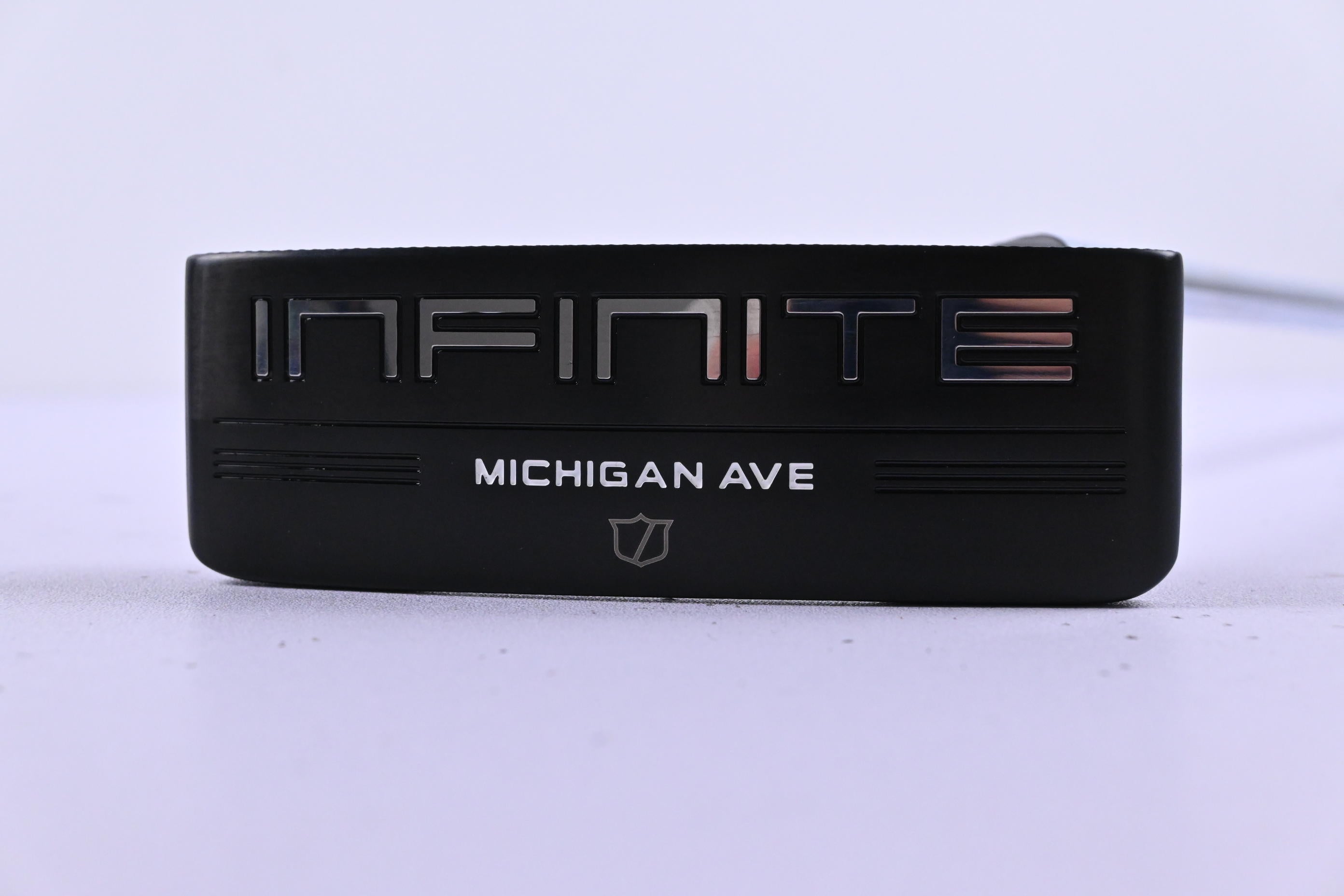 Wilson Infinite 2024 Michigan Ave Putter / 34 Inch