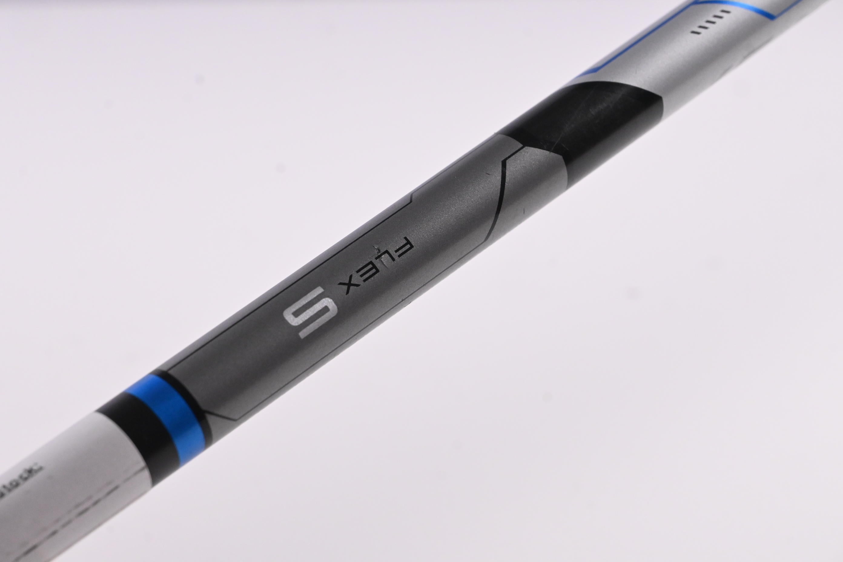 Taylormade SLDR Driver / 10.5 Degree / Stiff Flex Fujikura Speeder 57 Shaft