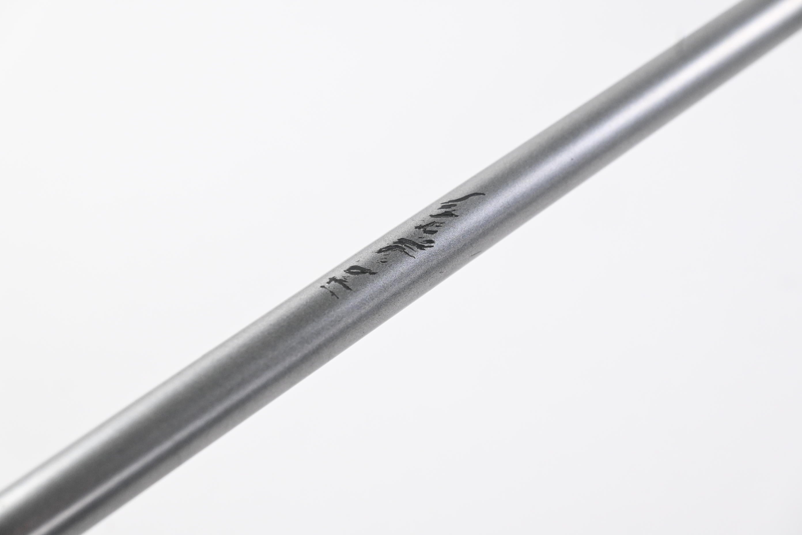 Titleist 915H #2 Hybrid / 18 Degree / Stiff Flex Diamana M+80 Shaft