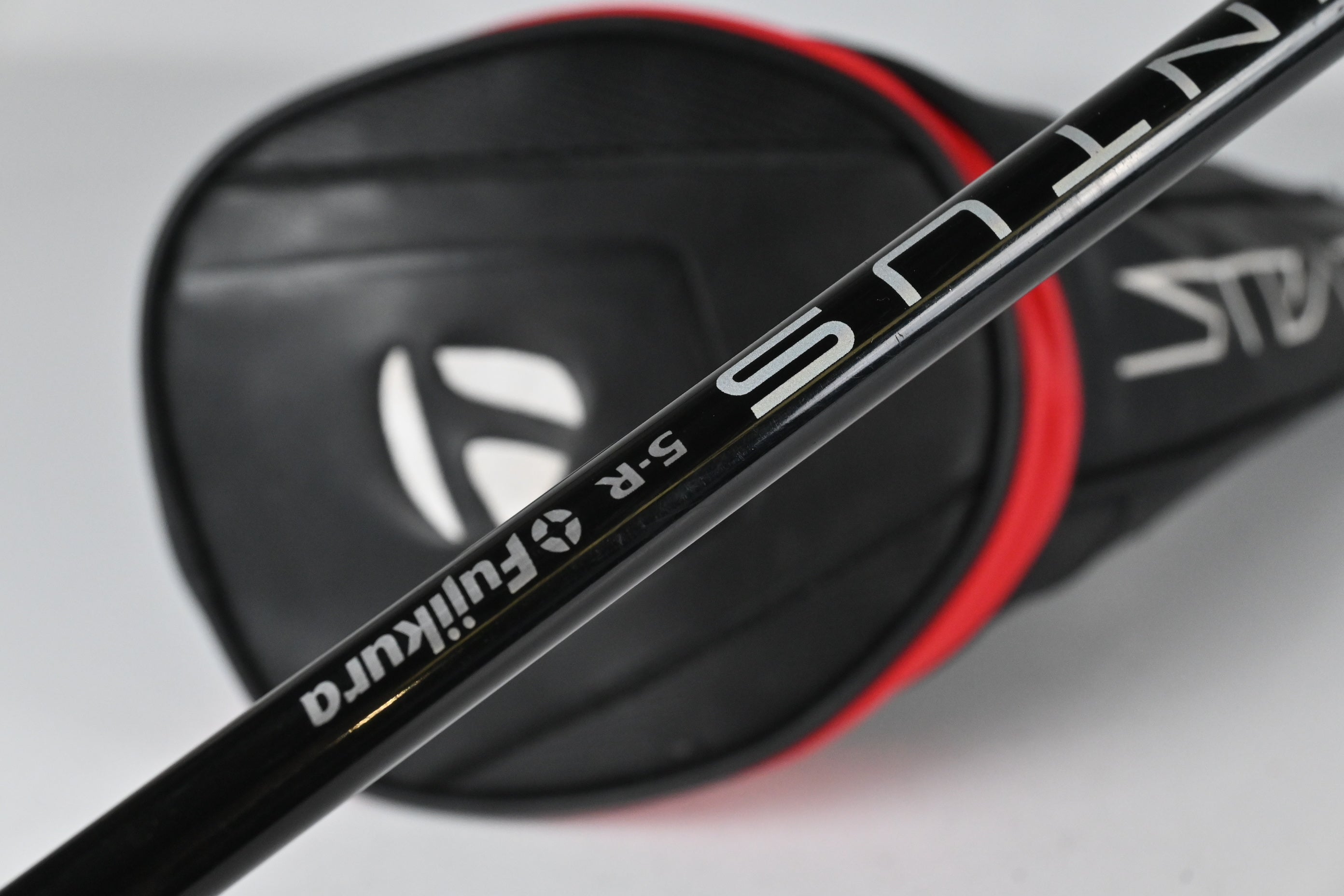 Taylormade Stealth Driver / 9 Degree / Regular Flex Fujikura Ventus Red 5 Shaft