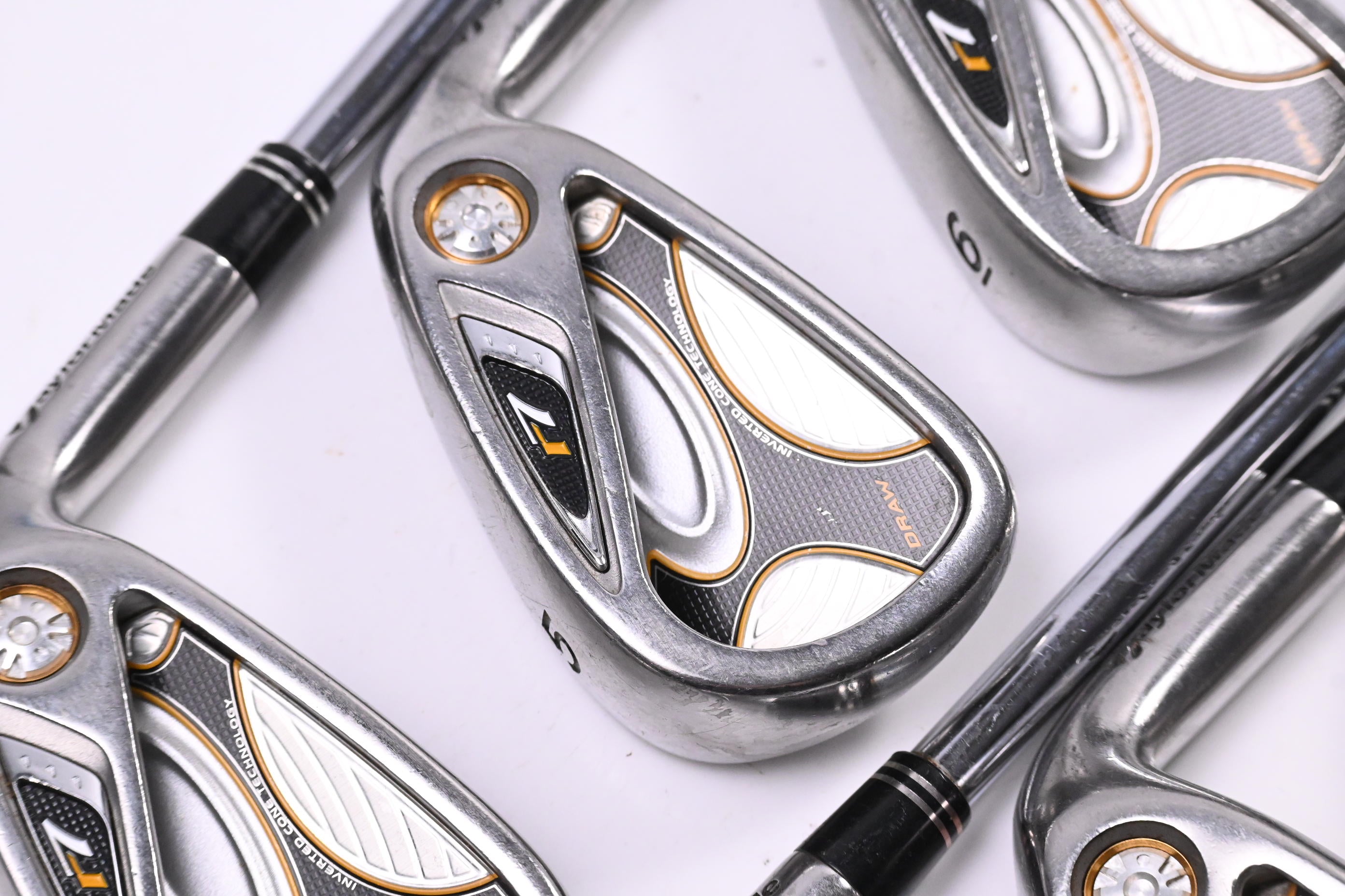 Taylormade R7 Draw Irons / 4-PW+SW / Regular Flex Taylormade T-Step 90 Shafts