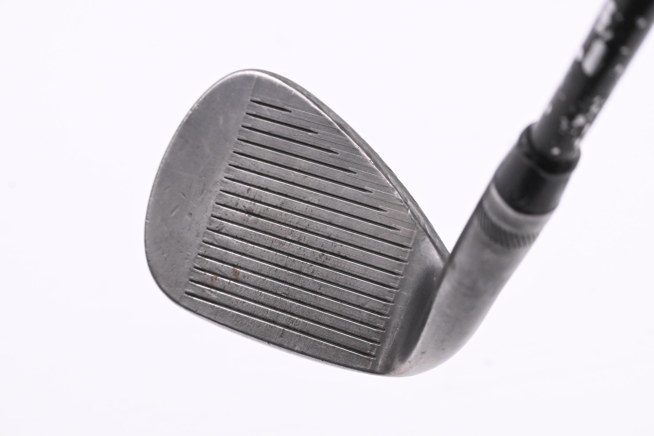 Titleist Vokey SM9 Pitching Wedge / 48 Degree / X-Flex Dynamic Gold X100