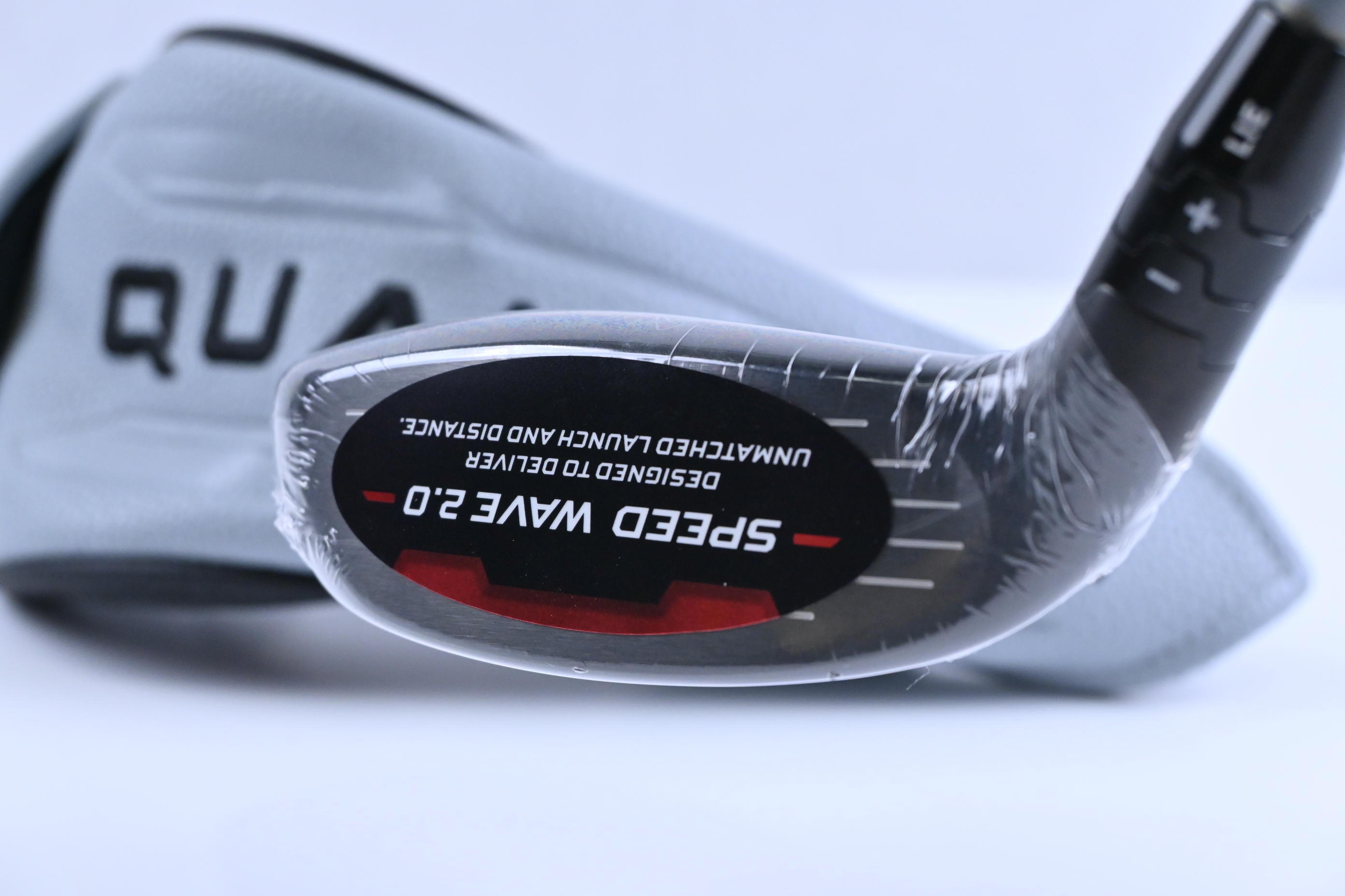 Callaway Quantum Max #4 Hybrid / 21 Degree / Stiff Flex Denali Frost Silver 70