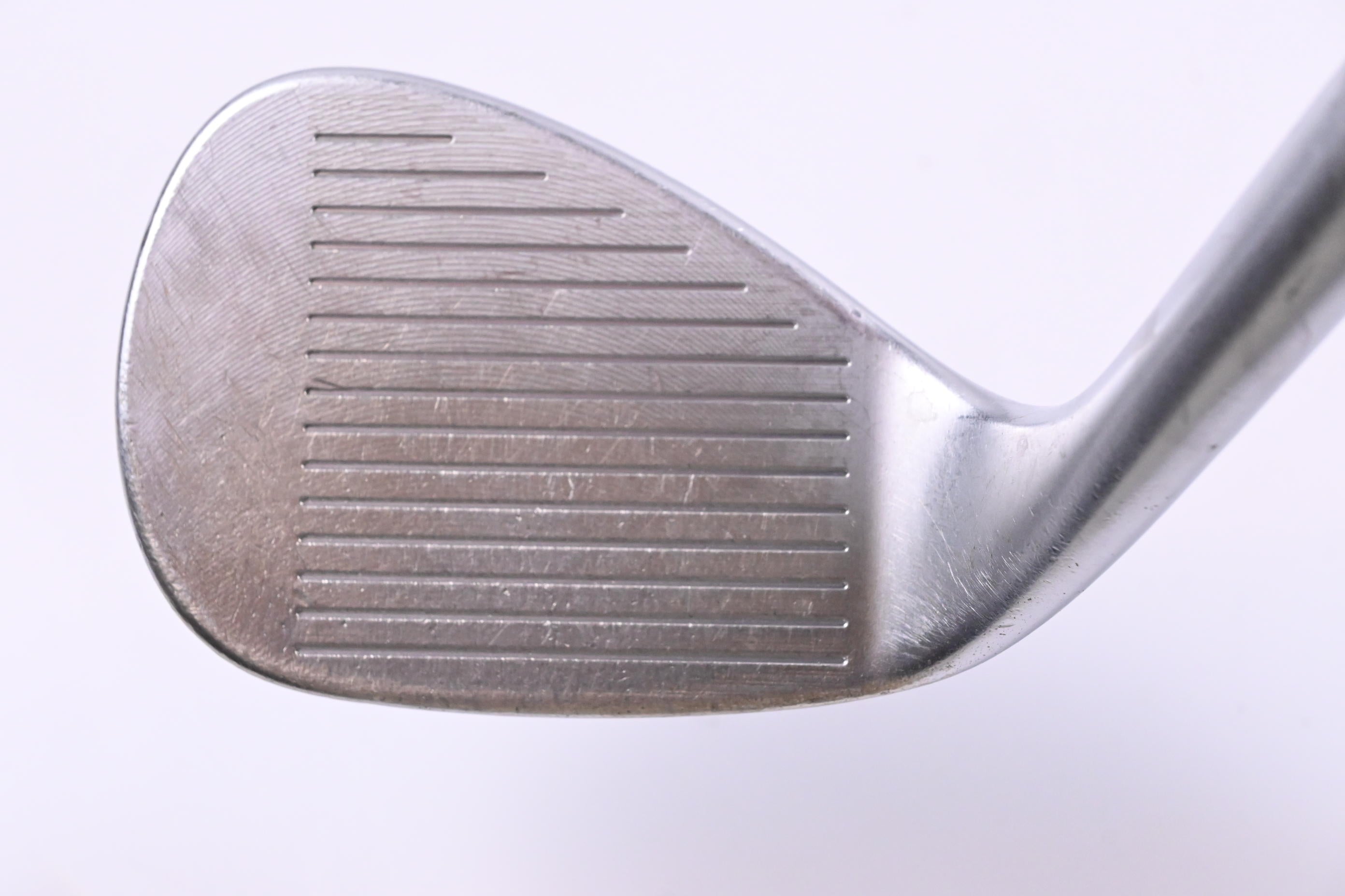 Cleveland 588 RTX Gap Wedge / 52 Degree / Wedge Flex Dynamic Gold Shaft