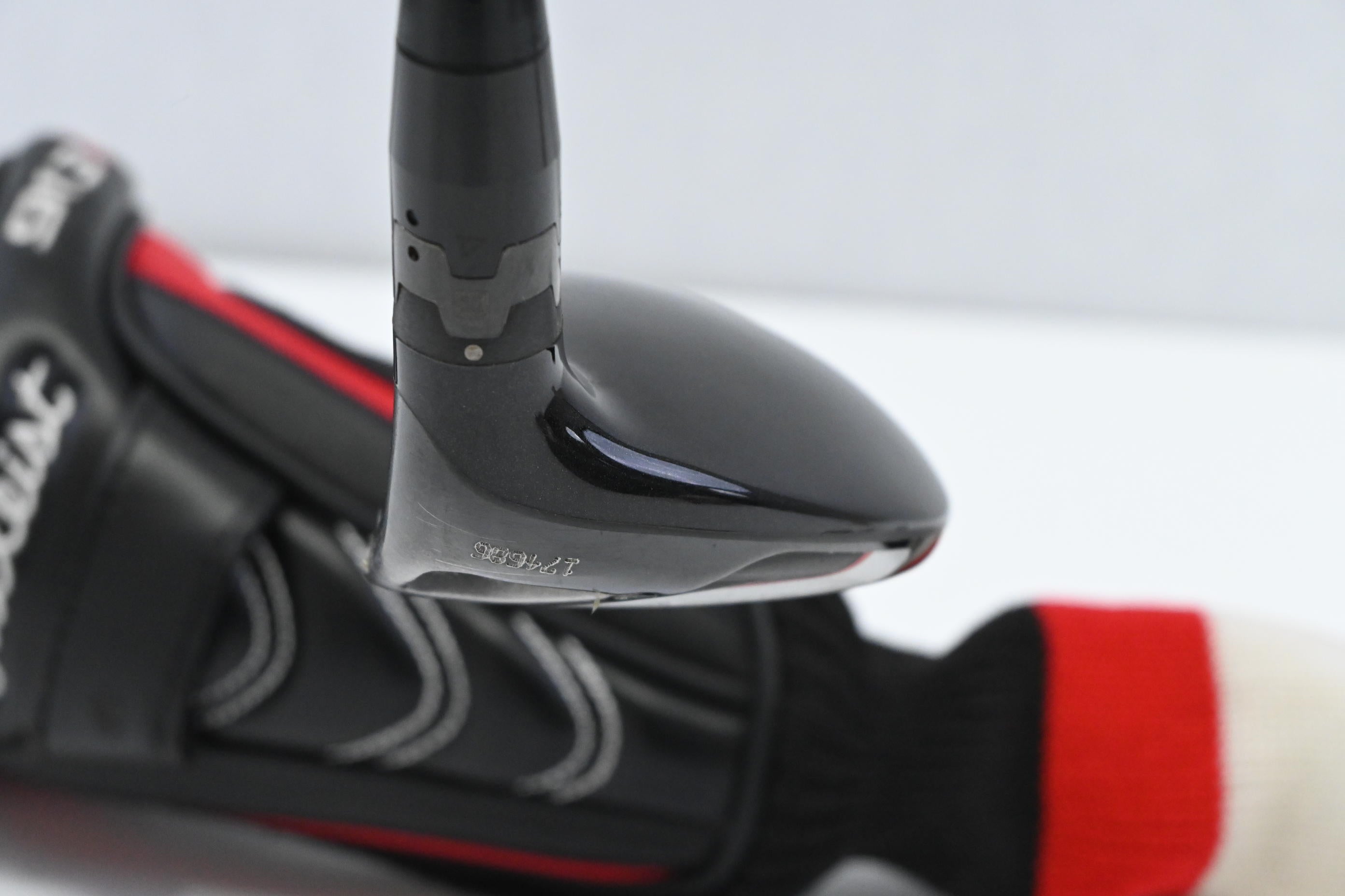 Titleist 913H #2 Hybrid / 17 Degree / Regular Flex Diamana S+ 72 Shaft