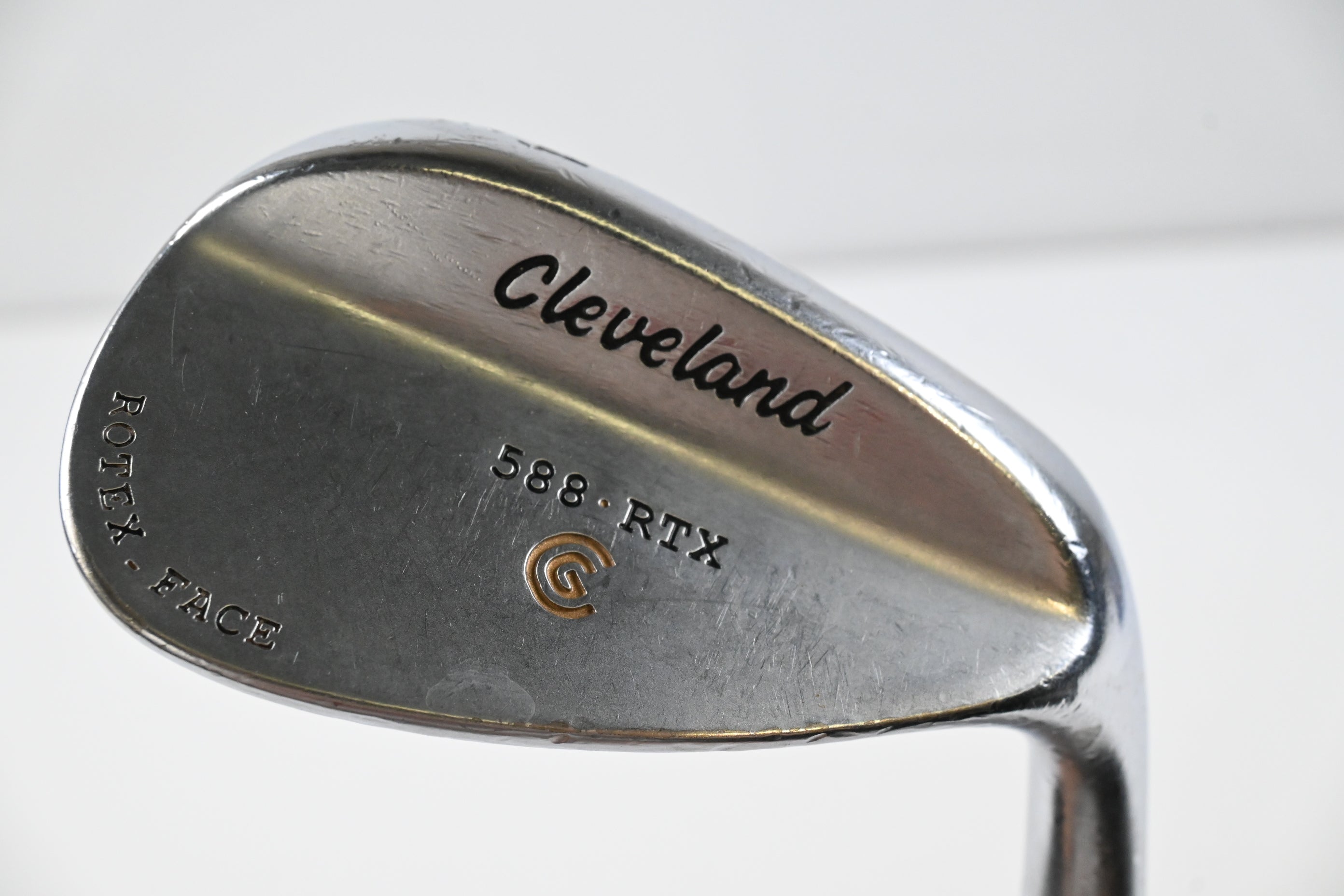 Cleveland 588 RTX Sand Wedge / 54 Degree / Wedge Flex Dynamic Gold Shaft