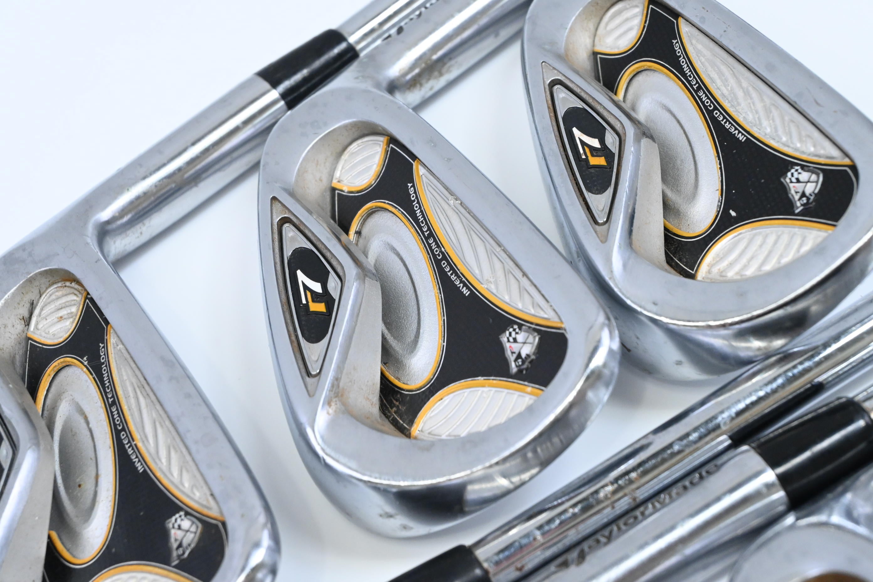 Taylormade R7 TP Irons / 4-PW / Regular Flex Dynamic Gold R300 Shafts