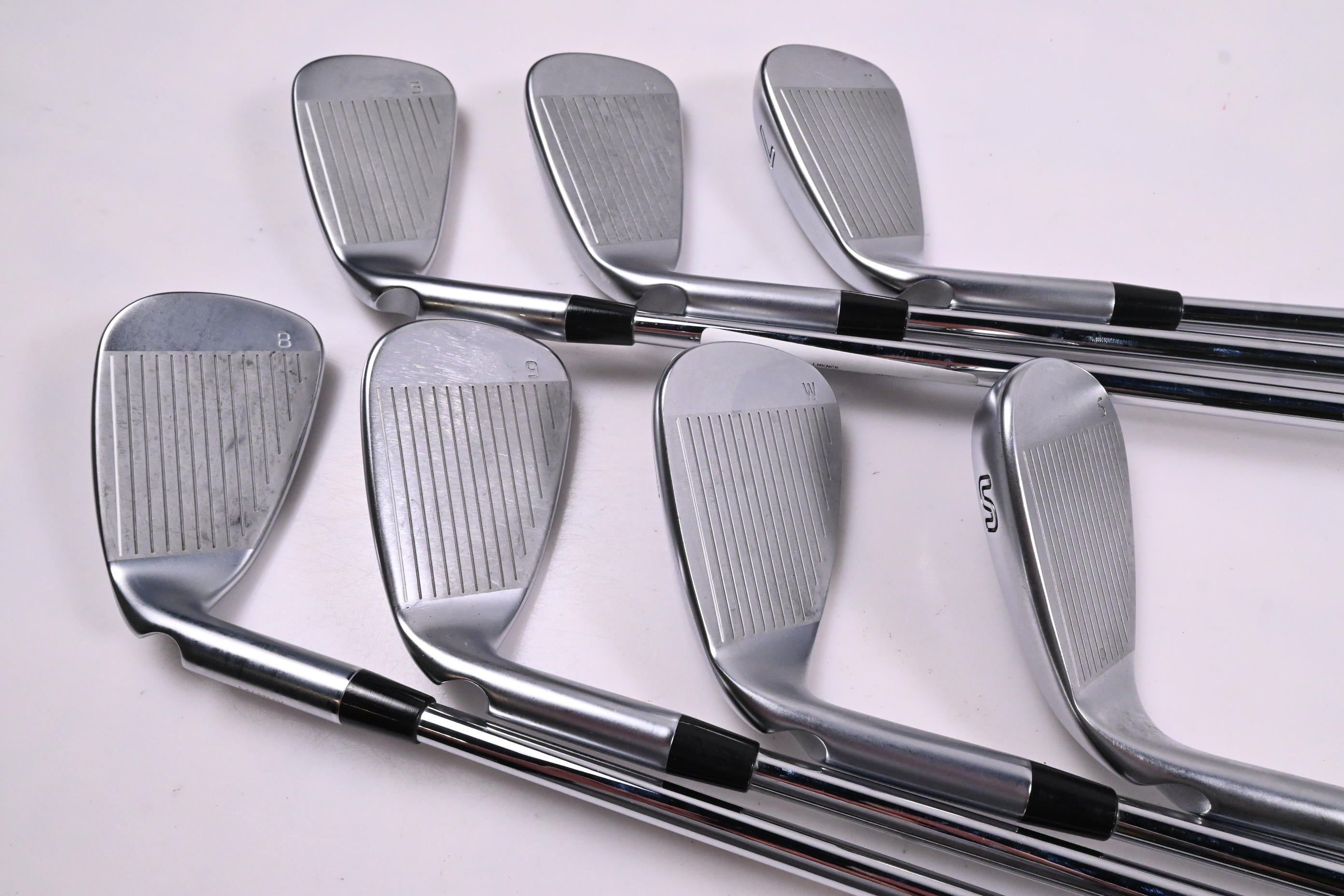 Ping G425 Irons / 5-PW+SW / Black Dot / Regular Flex Ping AWT 2.0 Shafts
