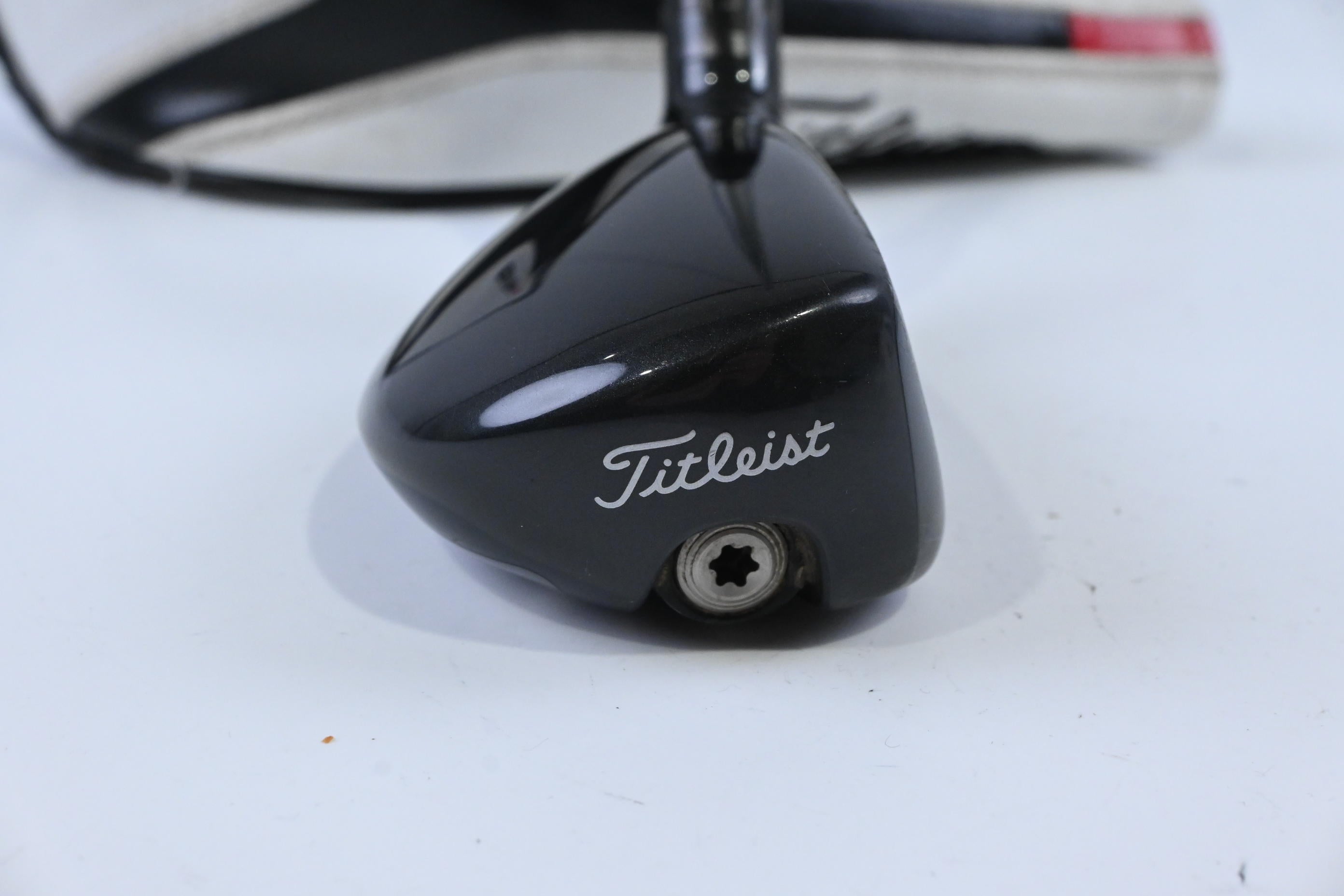Titleist 818 H2 #2 Hybrid / 17 Degree / Stiff Flex Diamana M+ 60 Shaft