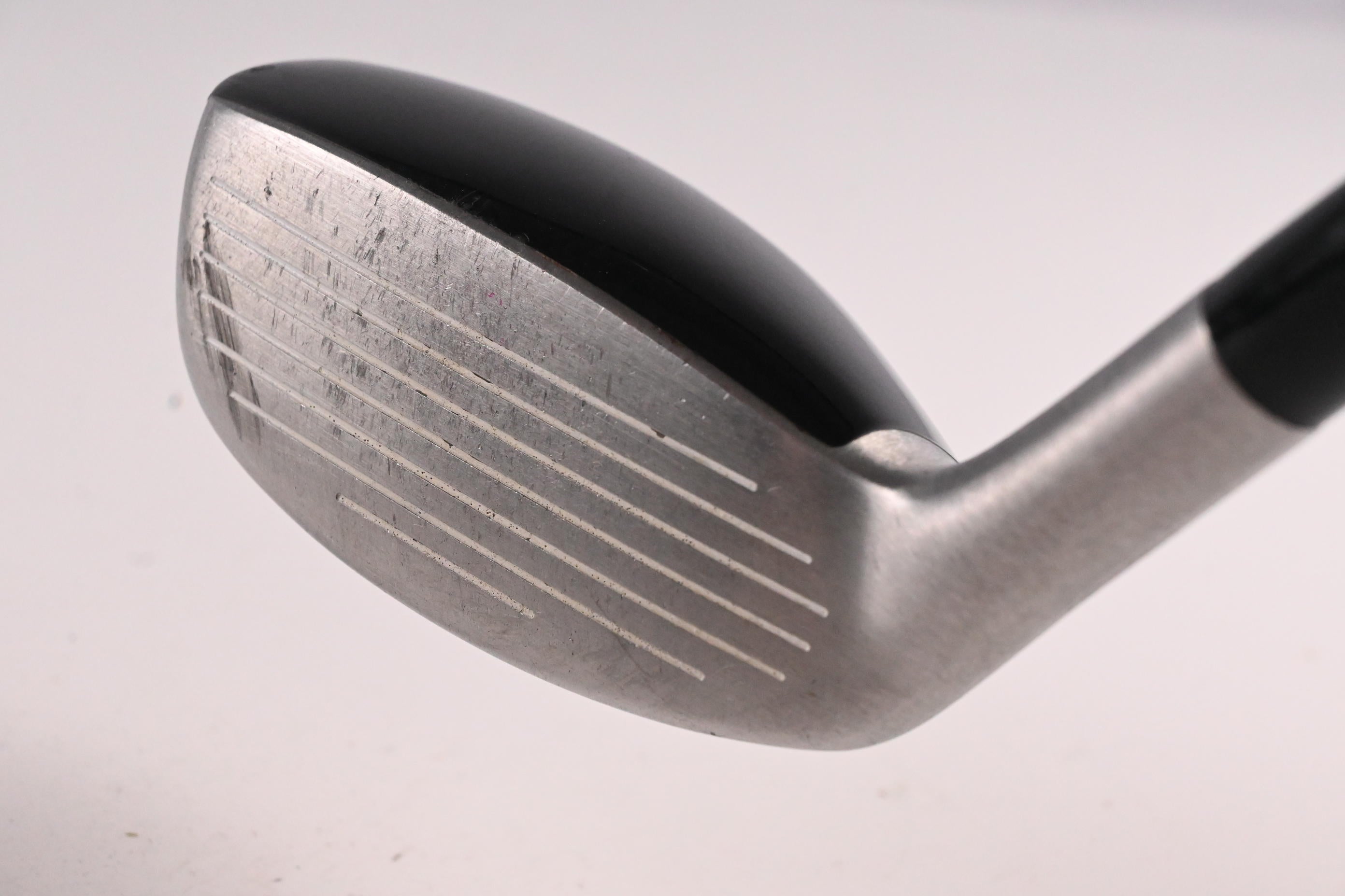Titleist 585.H #2 Hybrid / 17 Degree / Stiff Flex Aldila NV Green 85 Shaft