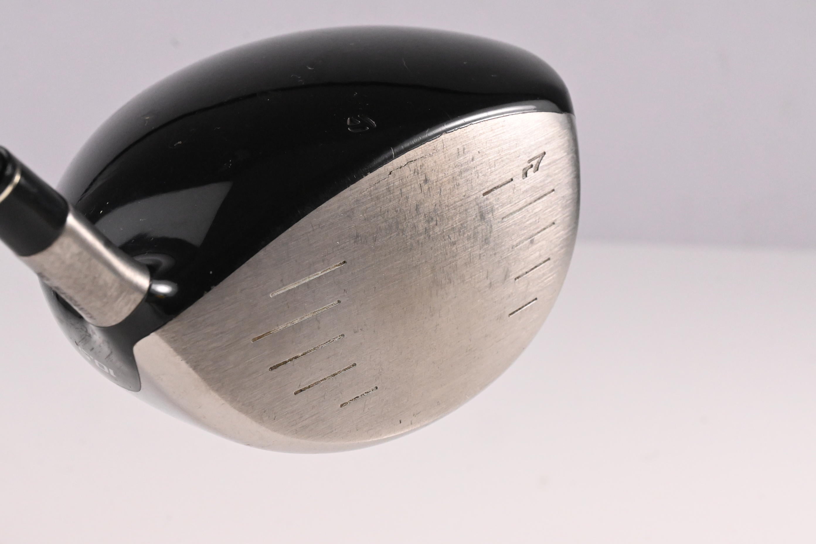 Left Hand Taylormade R7 Draw Driver / 10.5 Degree / Regular Flex REAX 55 Shaft