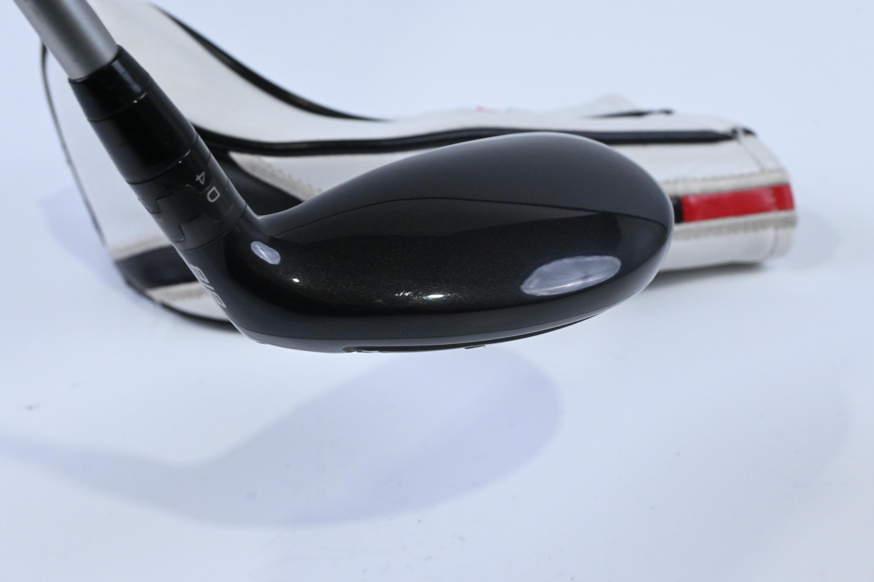 Titleist 818 H2 #2 Hybrid / 17 Degree / Stiff Flex Diamana M+ 60 Shaft