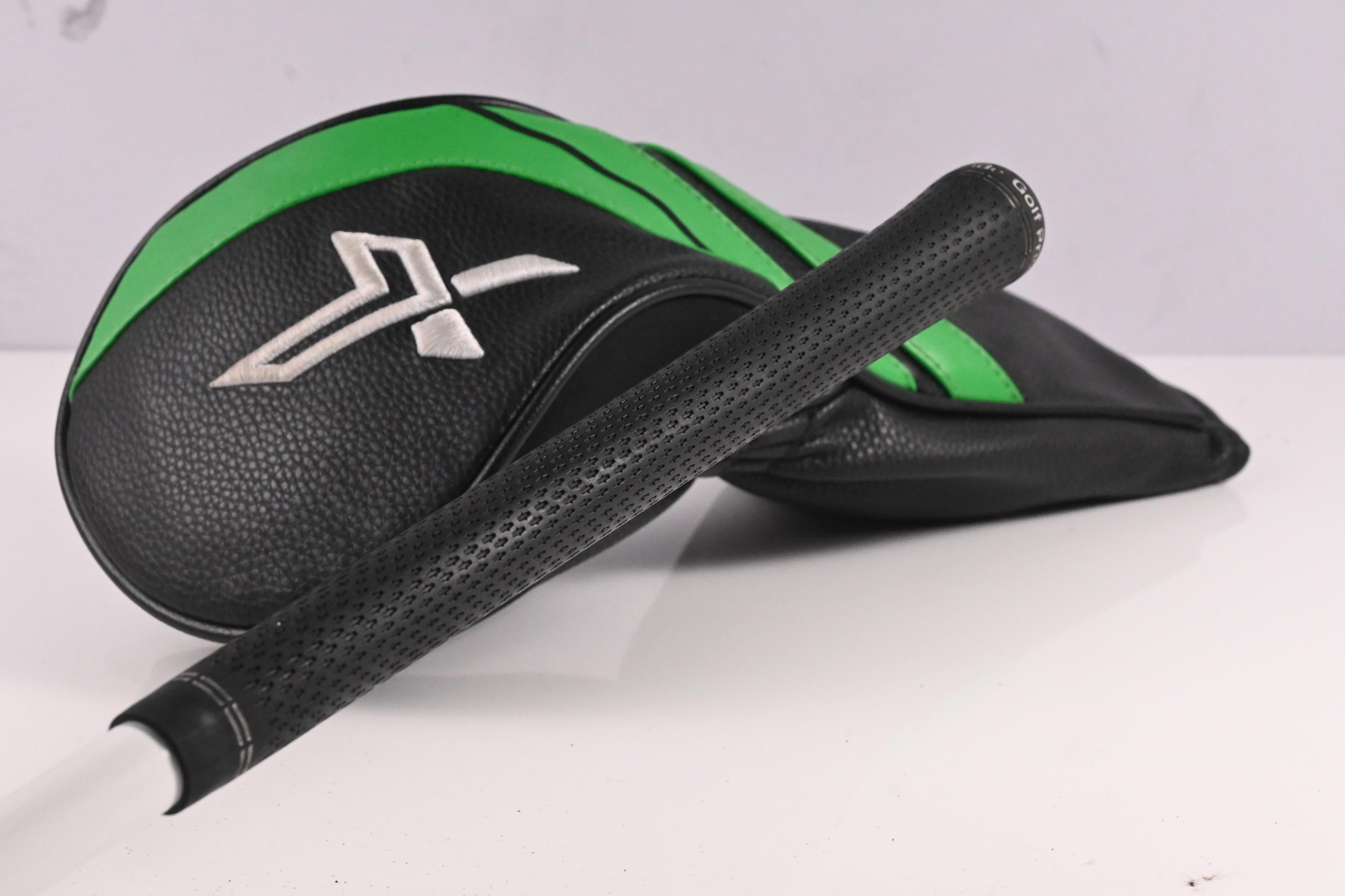 XXIO X 2022 Driver / 10.5 Degree / Regular Flex Diamana ZX 50 Shaft