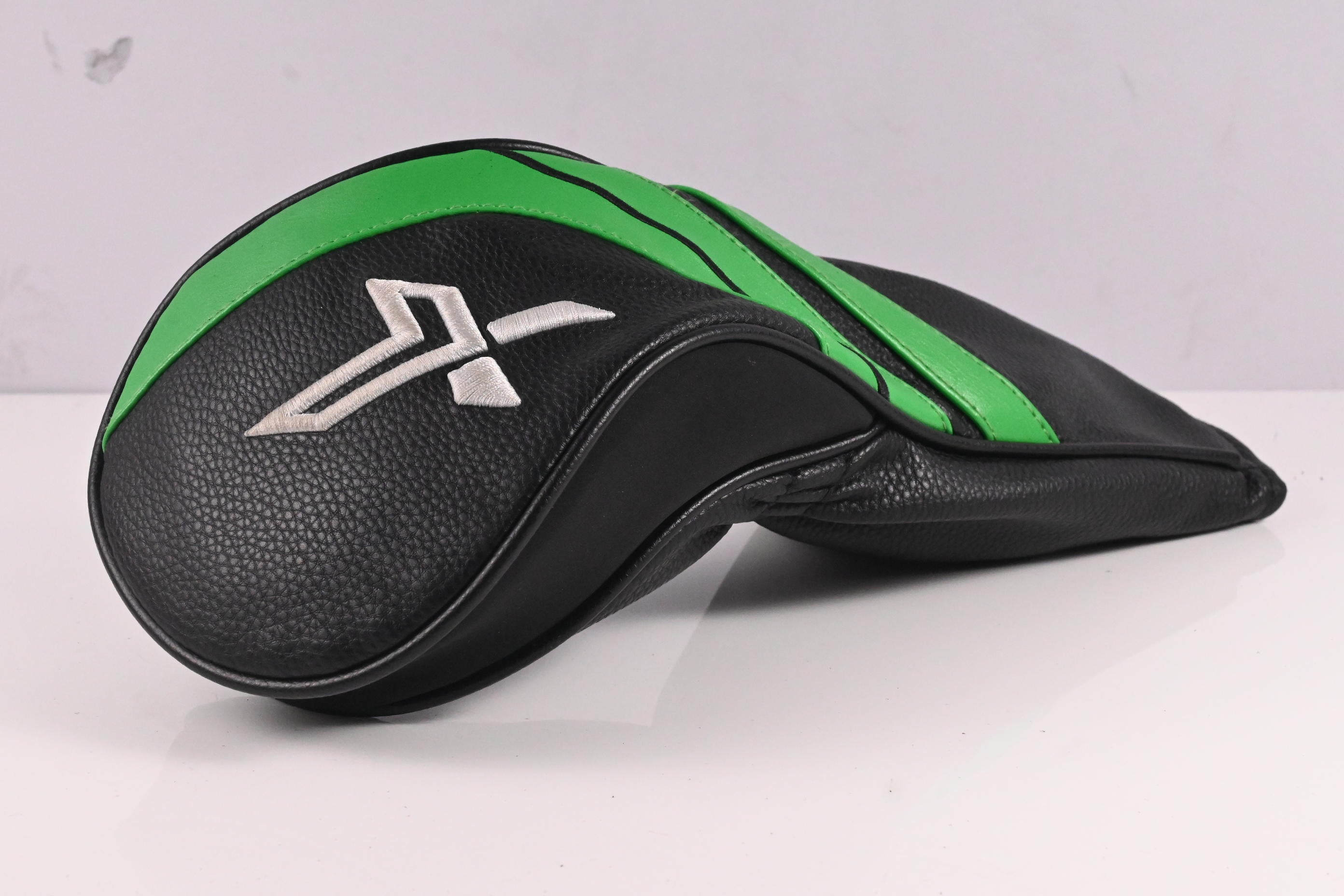 XXIO X 2022 Driver / 10.5 Degree / Regular Flex Diamana ZX 50 Shaft