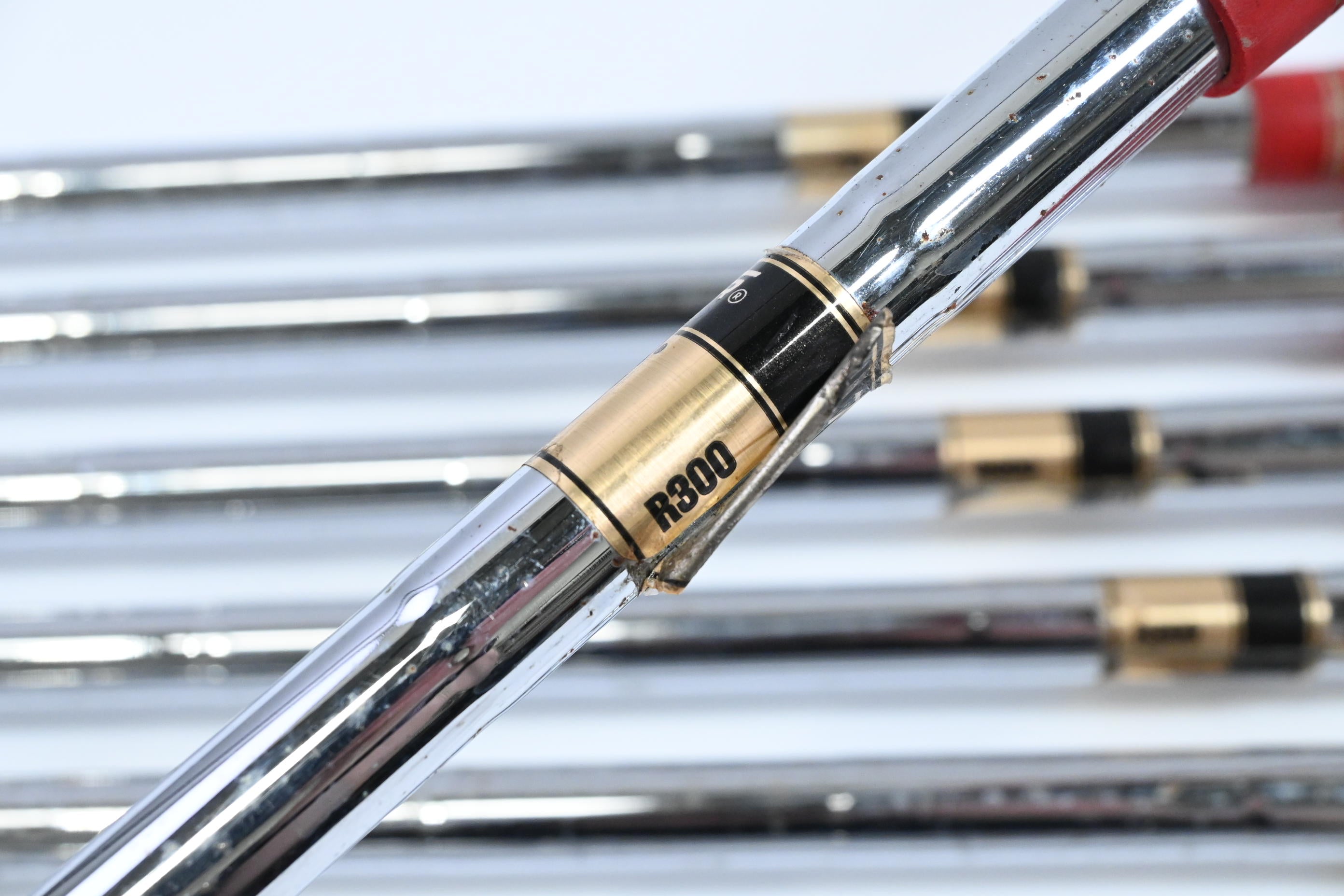 Taylormade R7 TP Irons / 4-PW / Regular Flex Dynamic Gold R300 Shafts