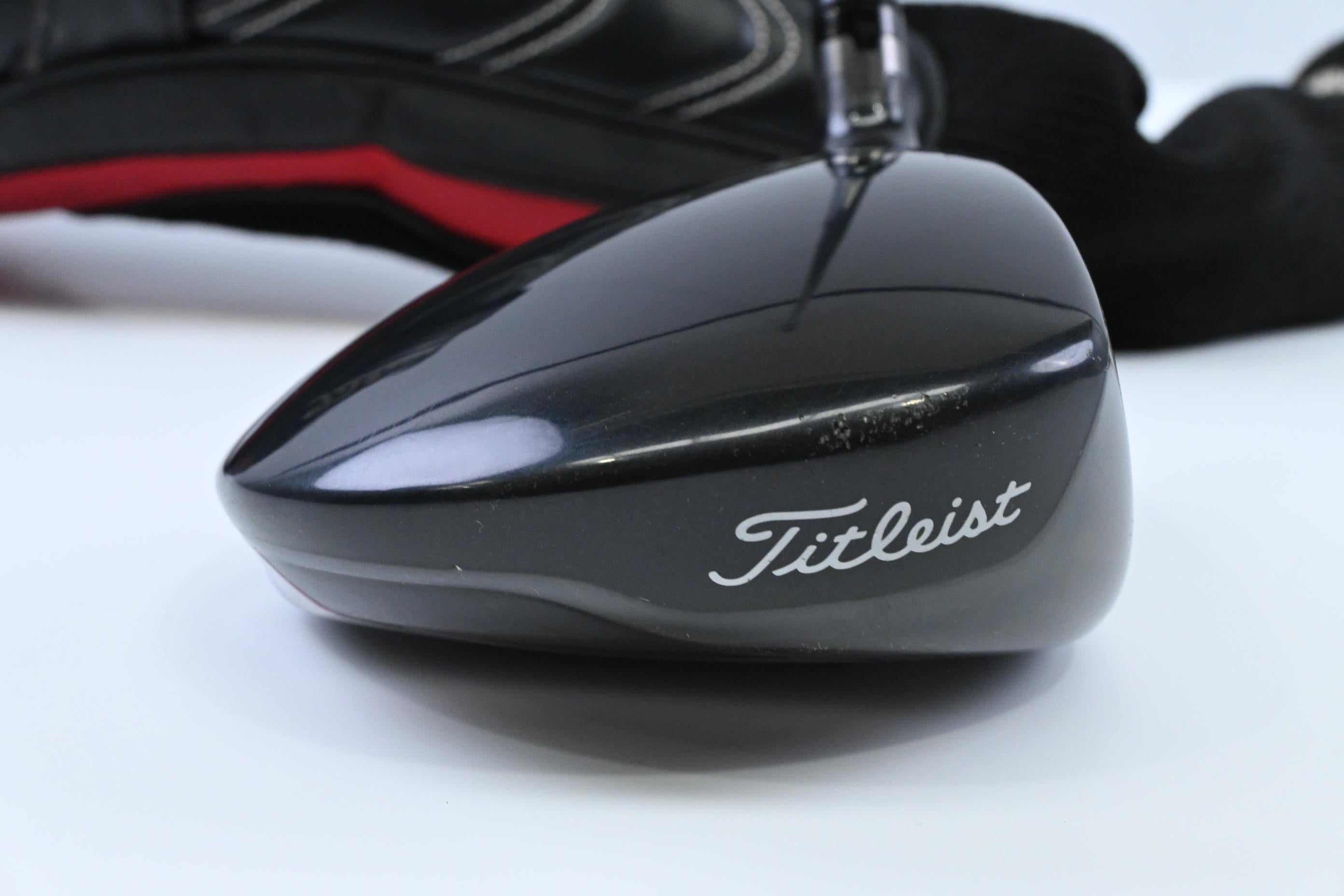 Titleist 913 D3 Driver / 9.5 Degree / Stiff Flex Aldila RIP Phenom 70 Shaft