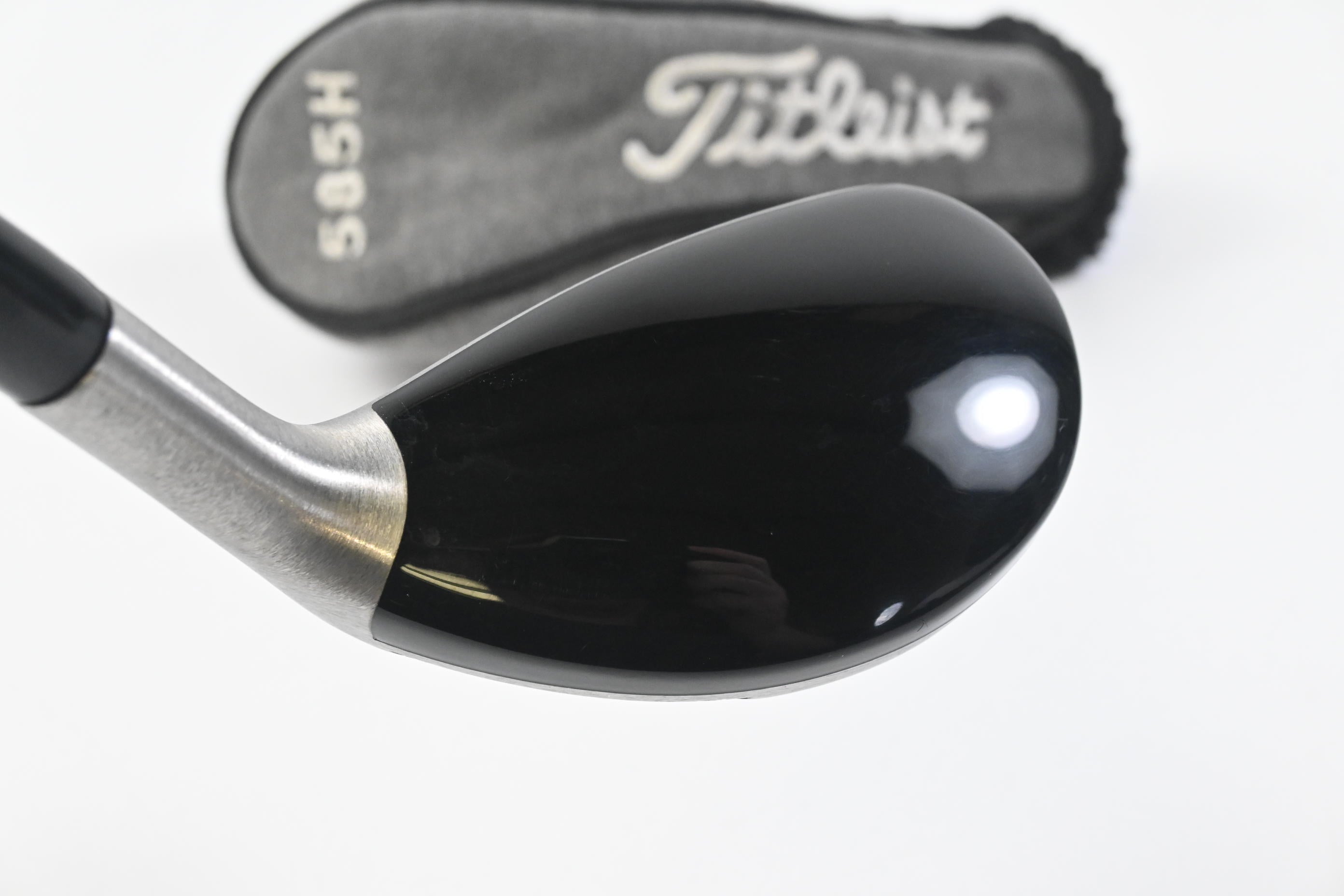 Titleist 585.H #3 Hybrid / 21 Degree / Regular Flex Aldila NV 85 Shaft