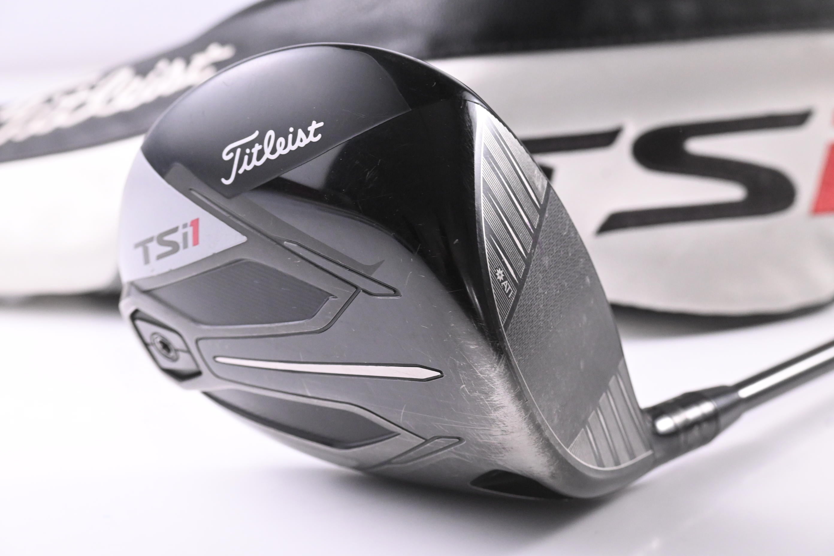 Titleist TSi1 Driver / 10 Degree / Regular Flex Tensei AV Blue 55 Shaft