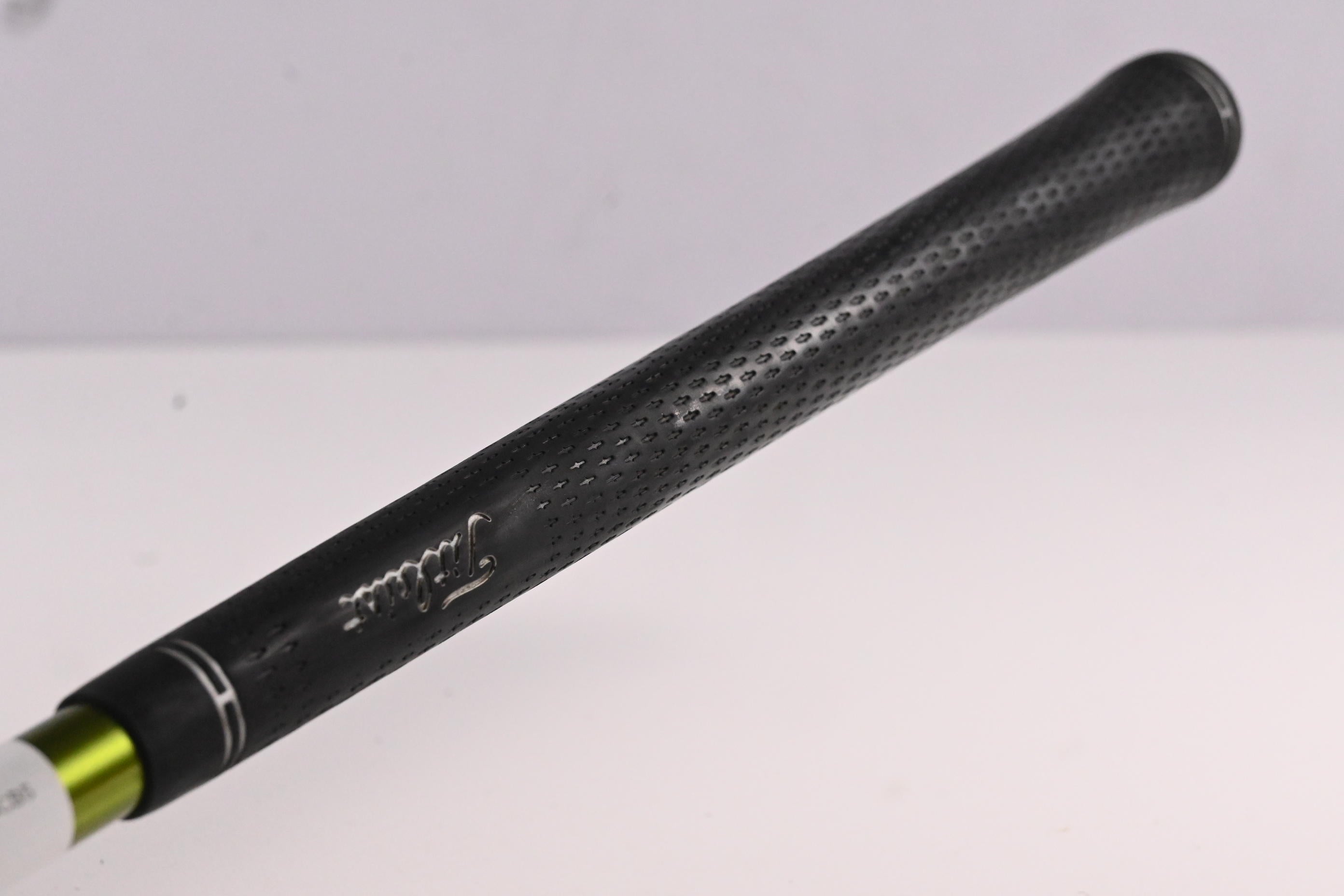 Titleist 585.H #2 Hybrid / 17 Degree / Stiff Flex Aldila NV Green 85 Shaft