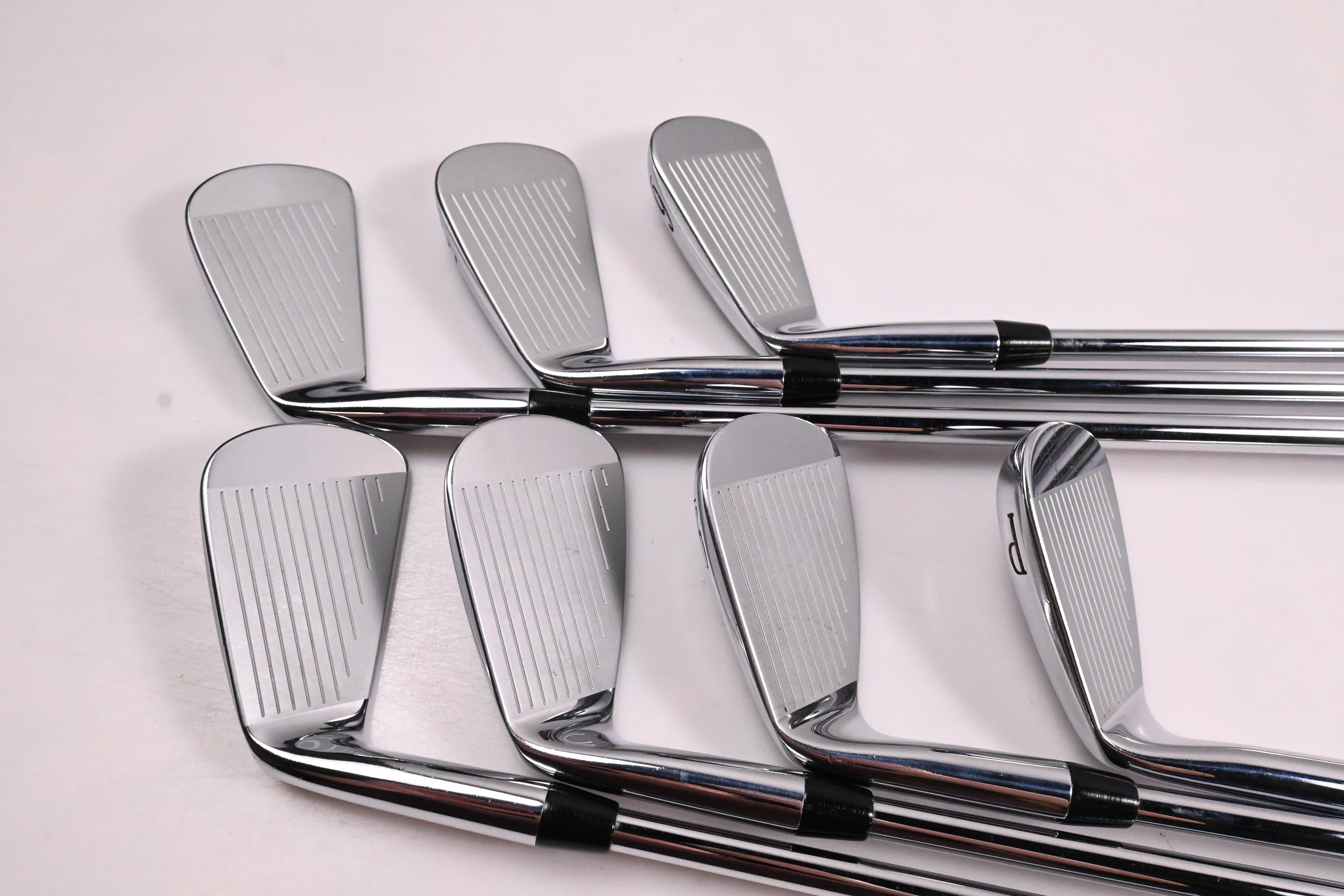 Titleist 680 Forged Irons / 4-PW / Stiff Flex Project X Shafts