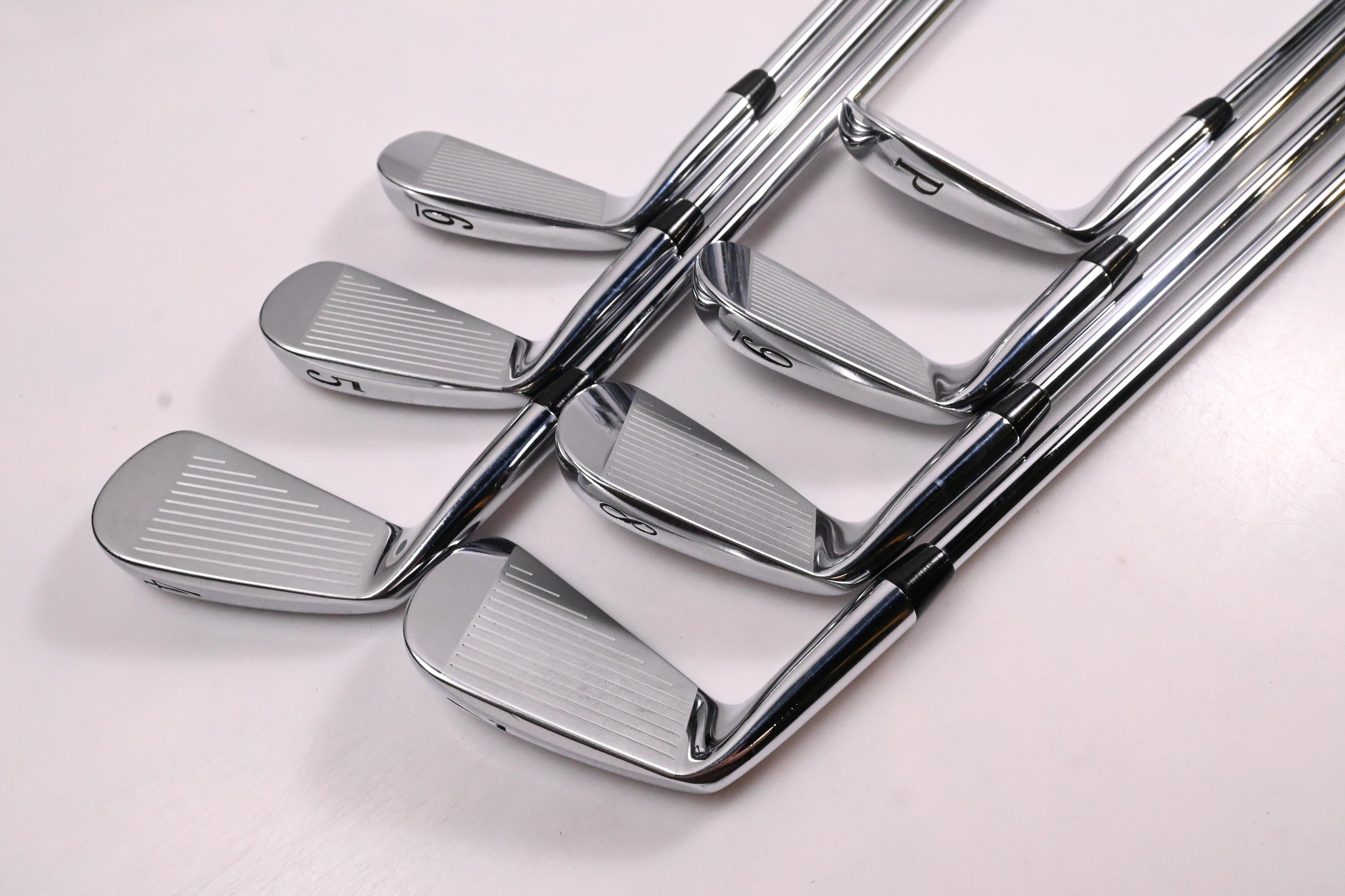 Titleist 680 Forged Irons / 4-PW / Stiff Flex Project X Shafts