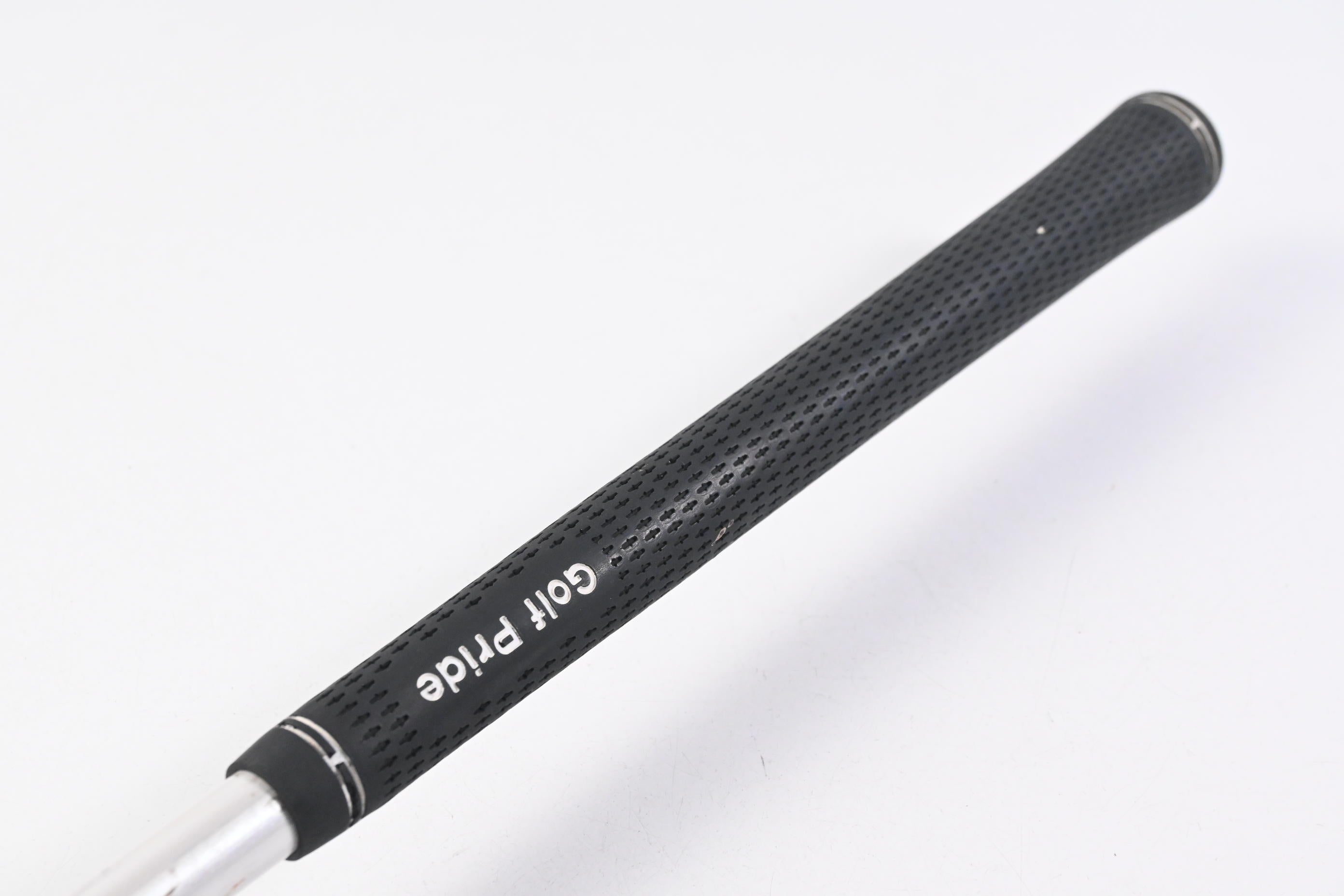 Titleist 910H #2 Hybrid / 17 Degree / Stiff Flex Tour AD DI-85 Shaft