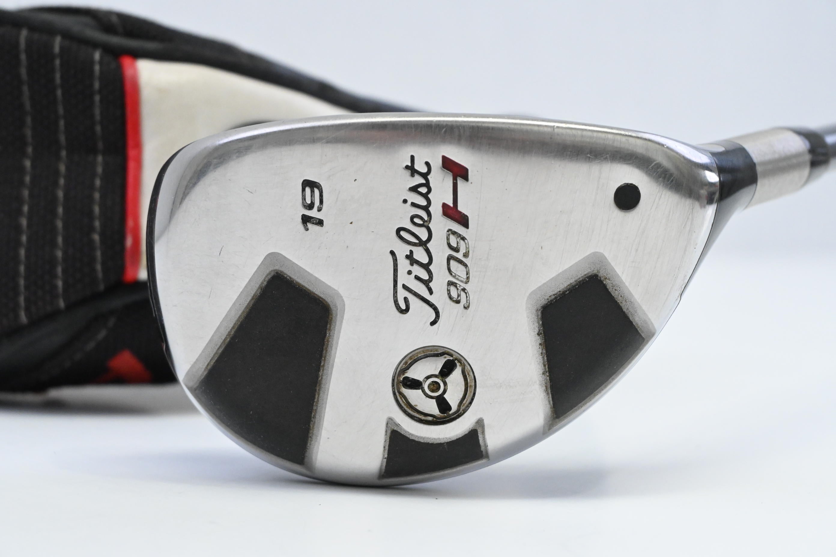 Titleist 909H #3 Hybrid / 19 Degree / Regular Flex Diamana 80 Shaft
