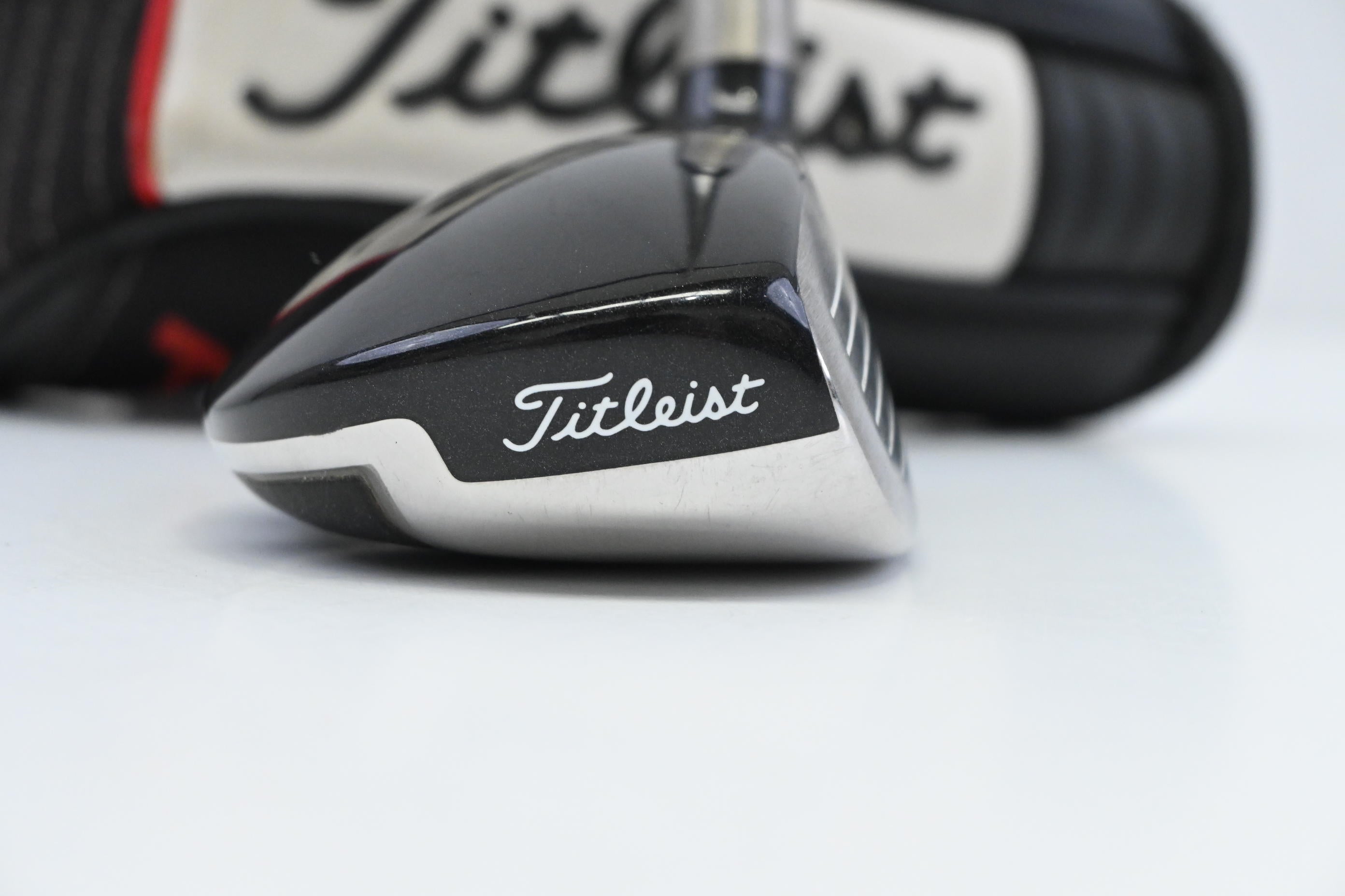 Titleist 909H #3 Hybrid / 19 Degree / Regular Flex Diamana 80 Shaft