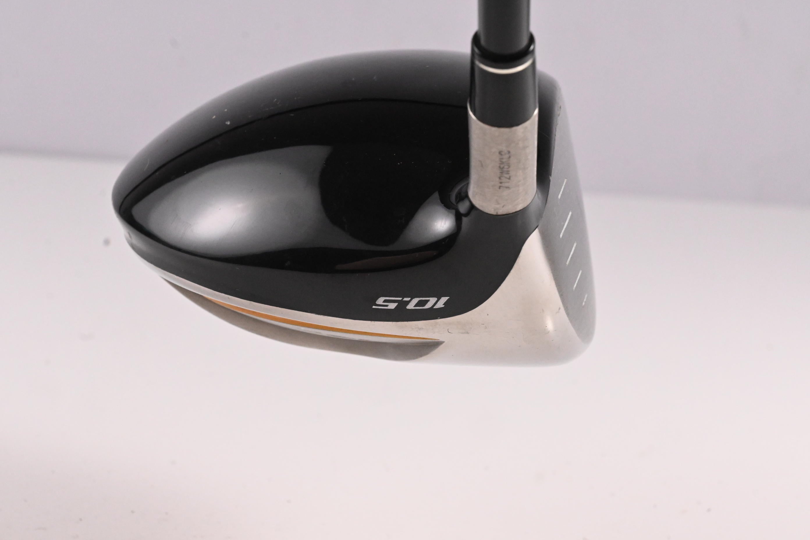 Left Hand Taylormade R7 Draw Driver / 10.5 Degree / Regular Flex REAX 55 Shaft