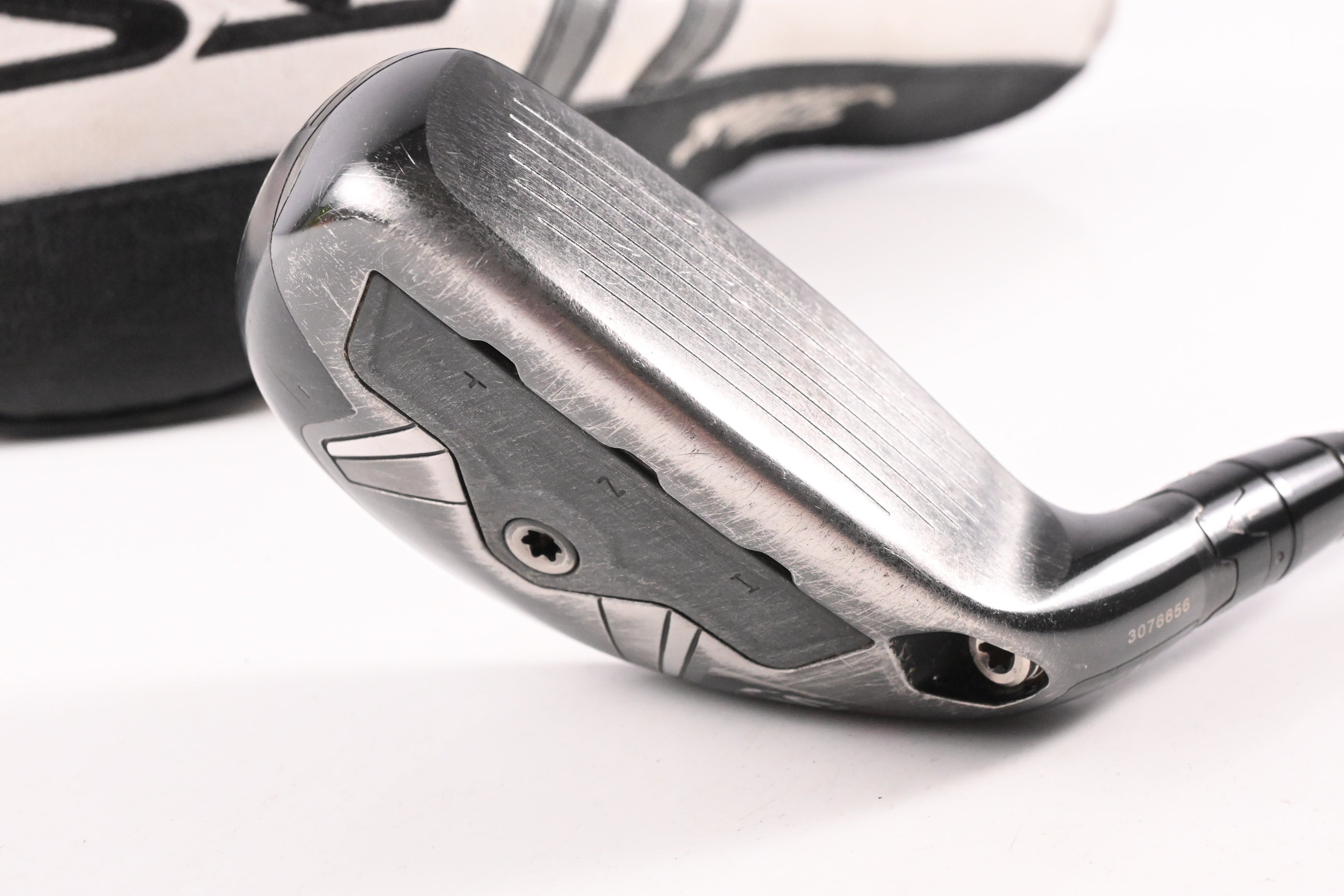 Titleist TSi3 #2 Hybrid / 18 Degree / Stiff Flex HZRDUS Smoke Black RDX 80 Shaft
