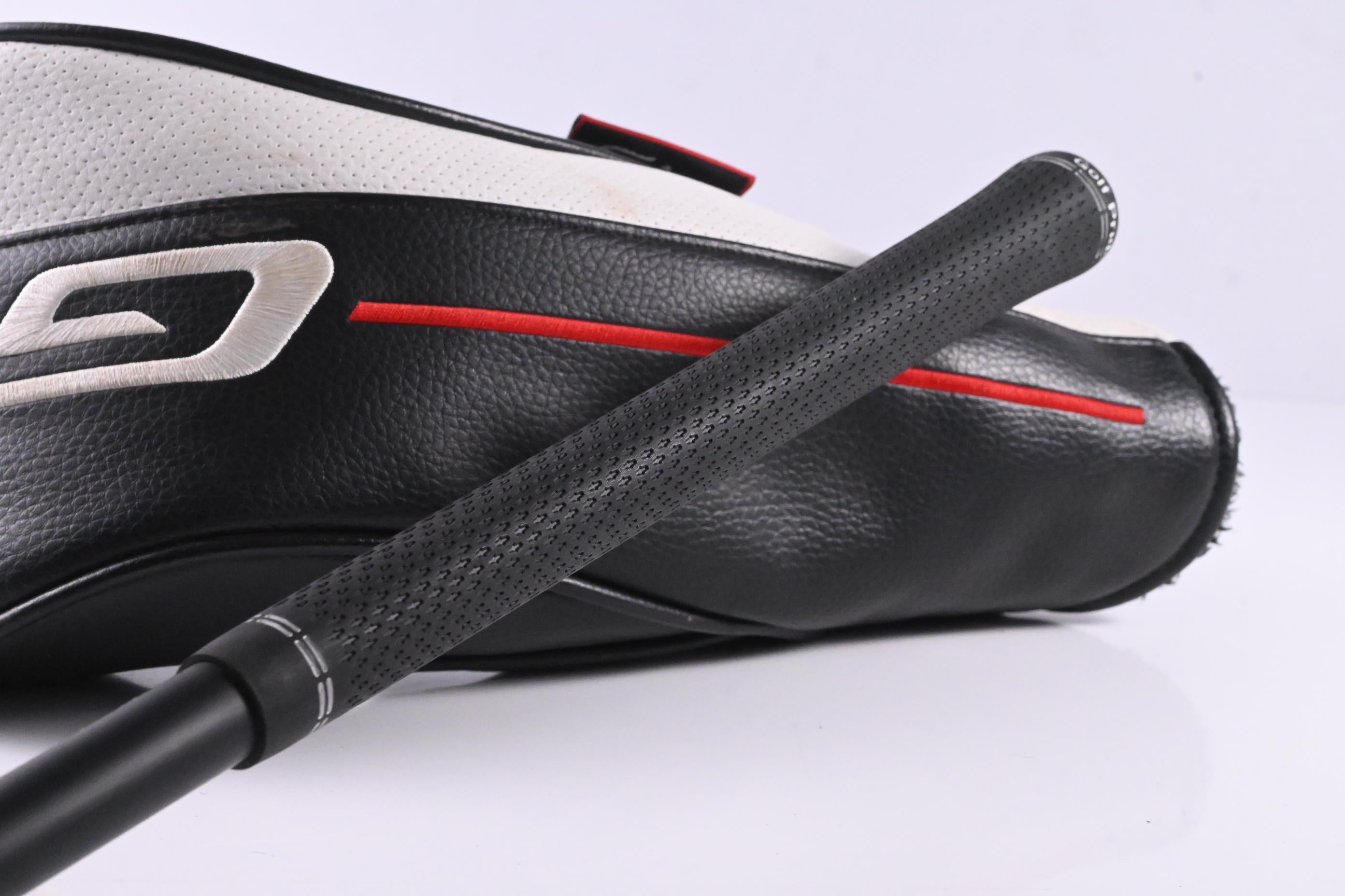 Titleist GT2 Driver / 10 Degree / Regular Flex HZRDUS Red CB 50 Shaft
