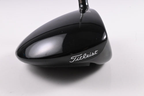 Titleist 915 D2 Driver / 9.5 Degree / Regular Flex Aldila Rogue Silver 70 Shaft