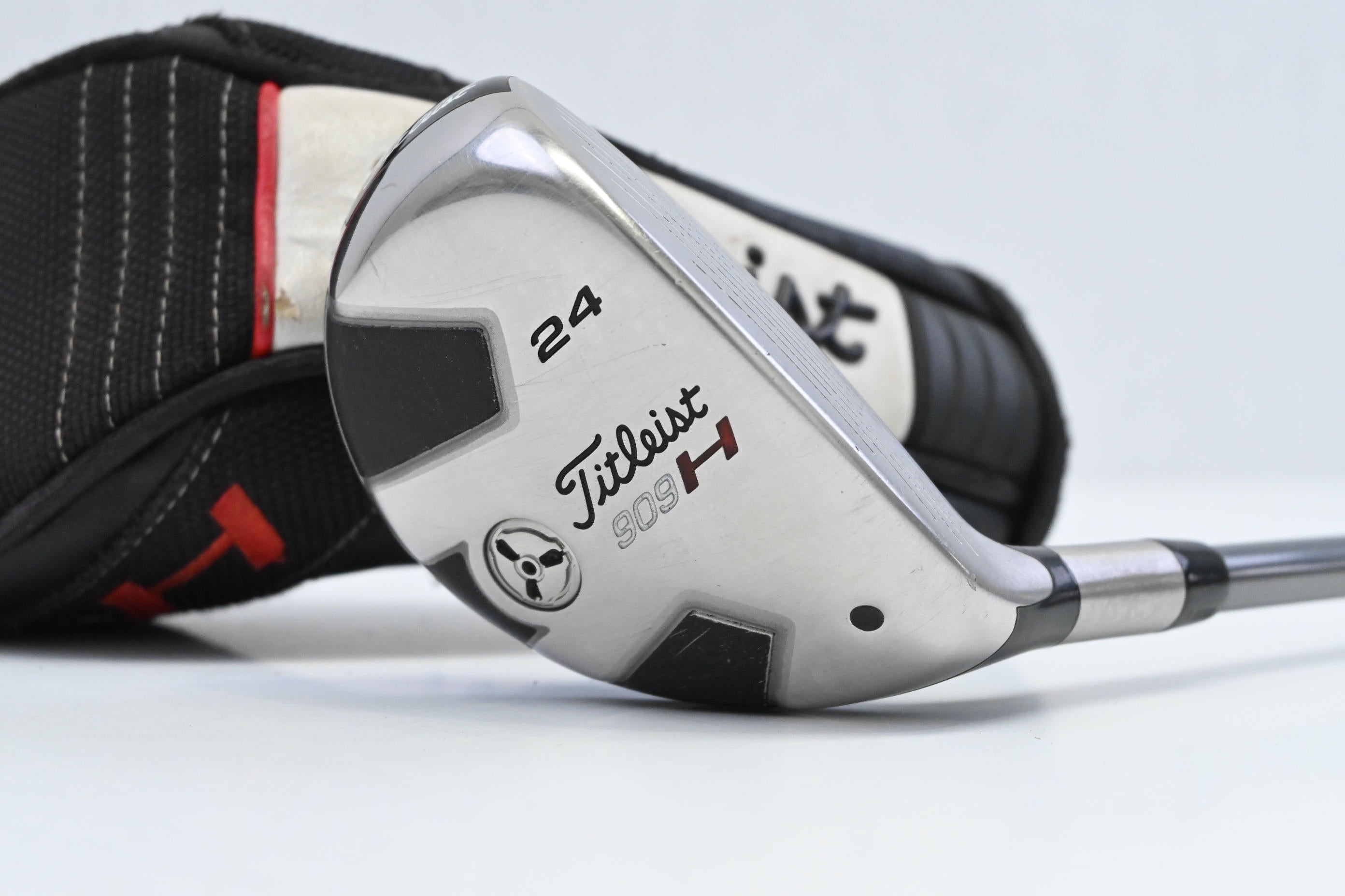Titleist 909H #4 Hybrid / 24 Degree / Regular Flex Diamana 80 Shaft
