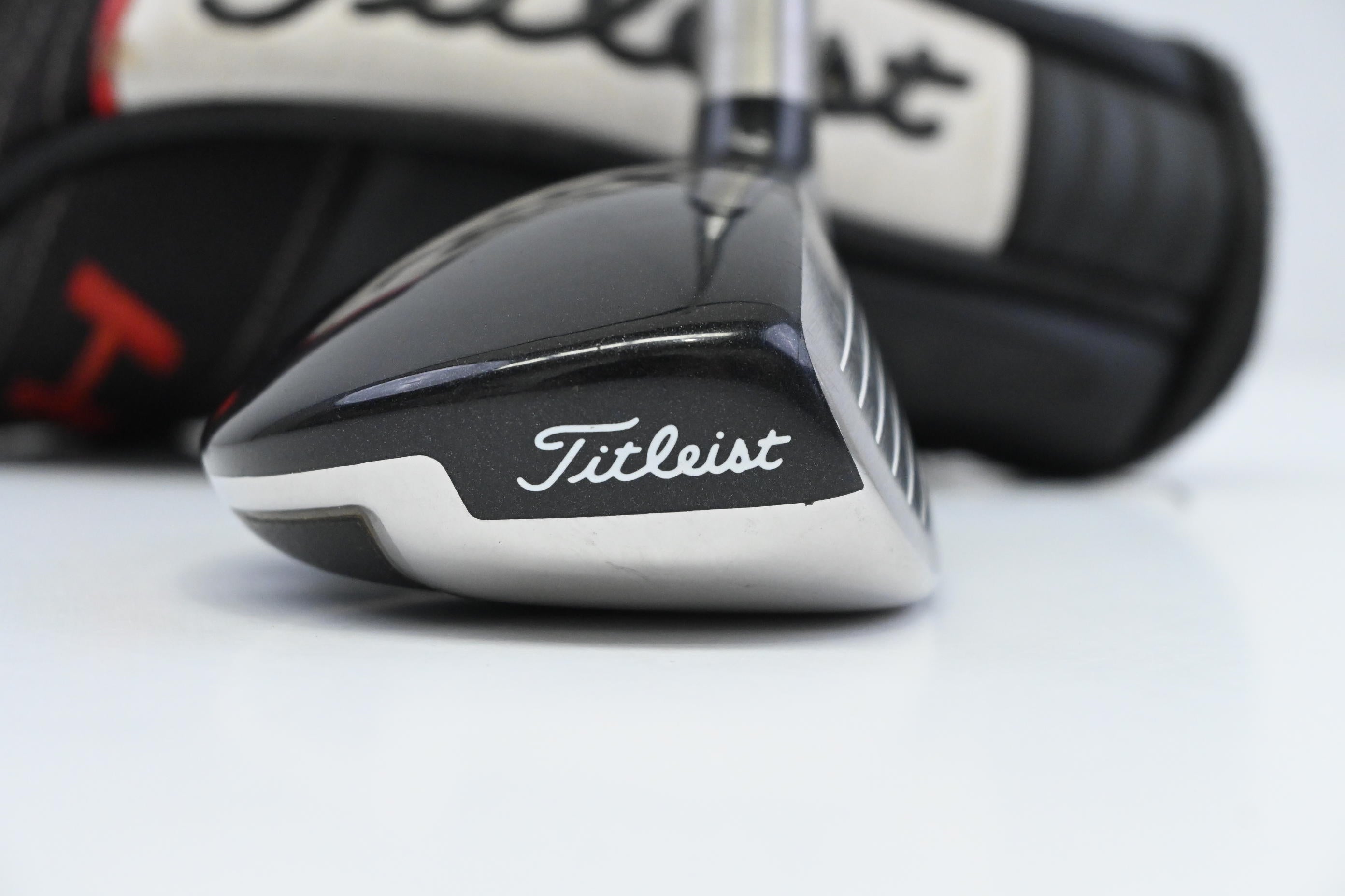 Titleist 909H #4 Hybrid / 24 Degree / Regular Flex Diamana 80 Shaft