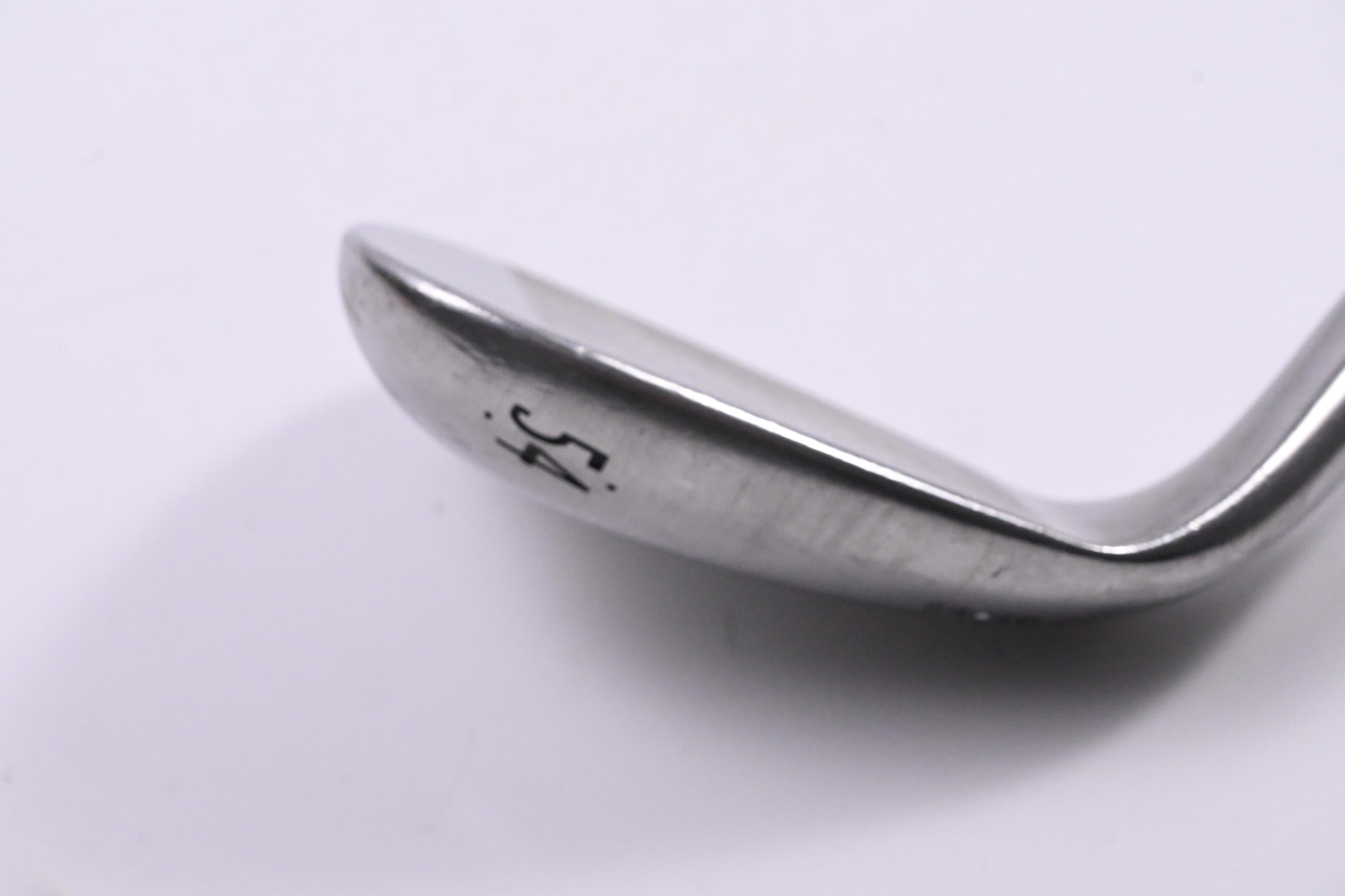 Wilson FG Tour Traction Control Sand Wedge / 54 Degree / Wedge Flex Dynamic Gold