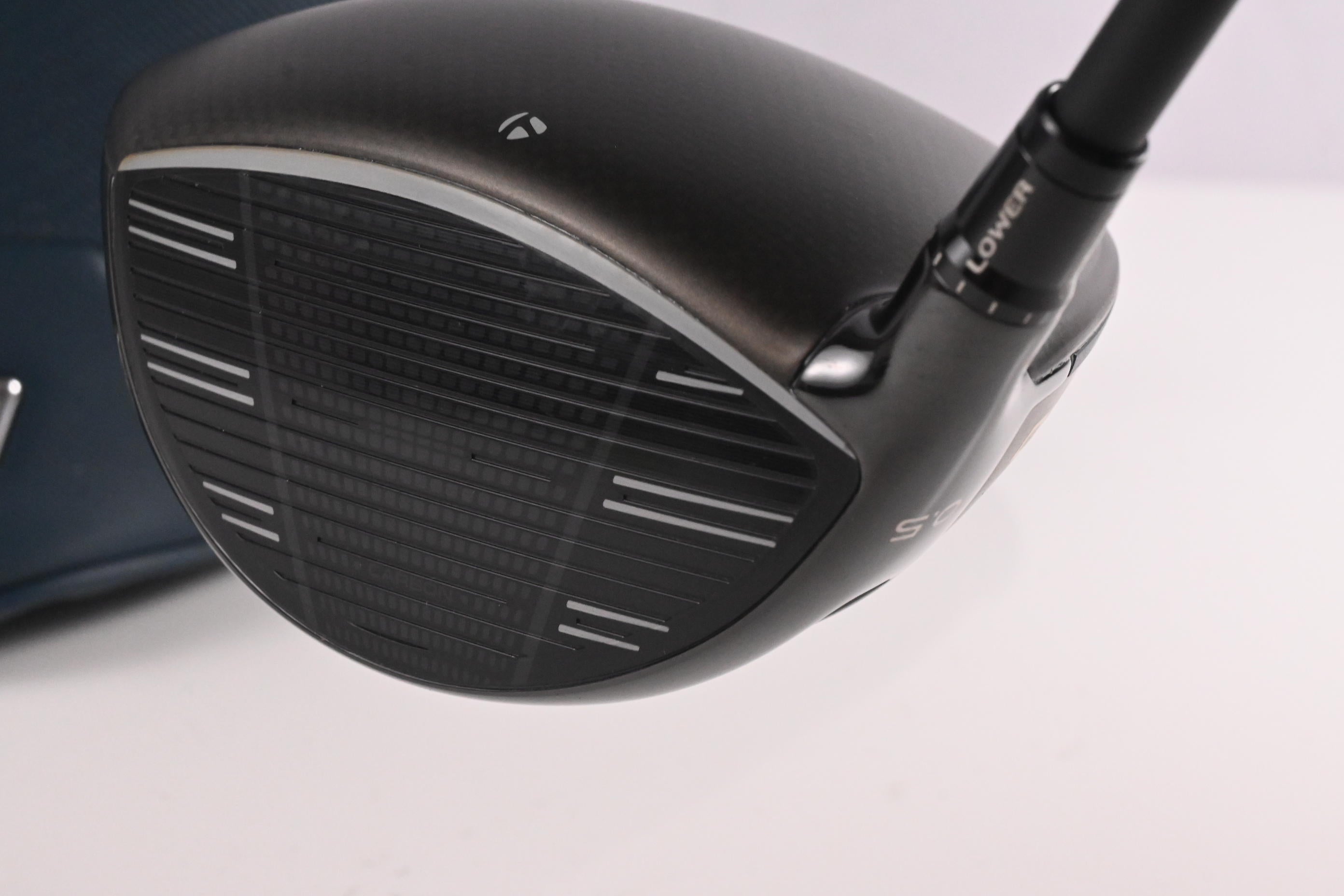 Taylormade Qi4D Driver / 10.5 Degree / Regular Flex Mitsubishi Reax 50 Shaft
